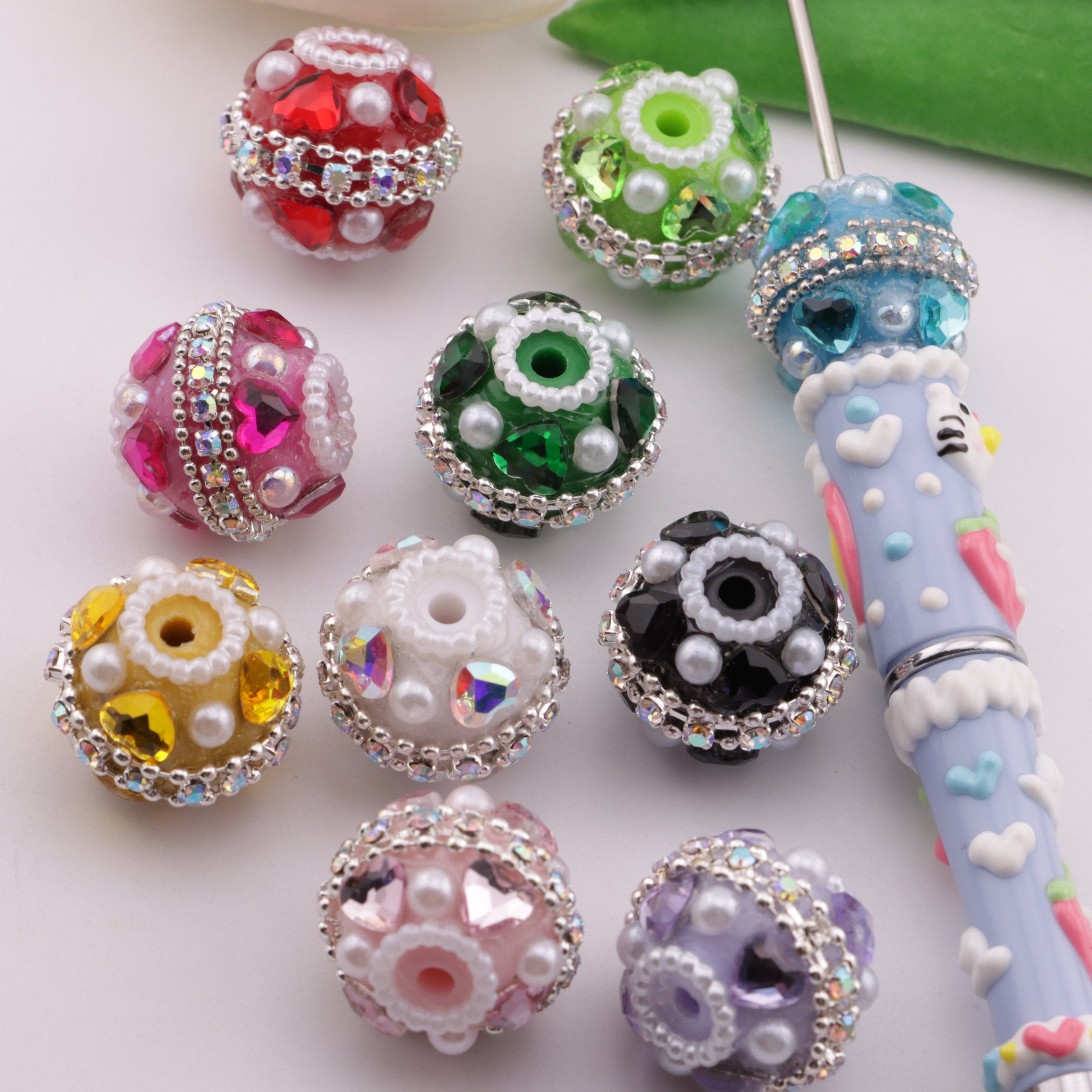 FS6340- 18mm Heart Diamonds Fancy Beads, Heart-Shaped Diamond-Embellished Round Beads