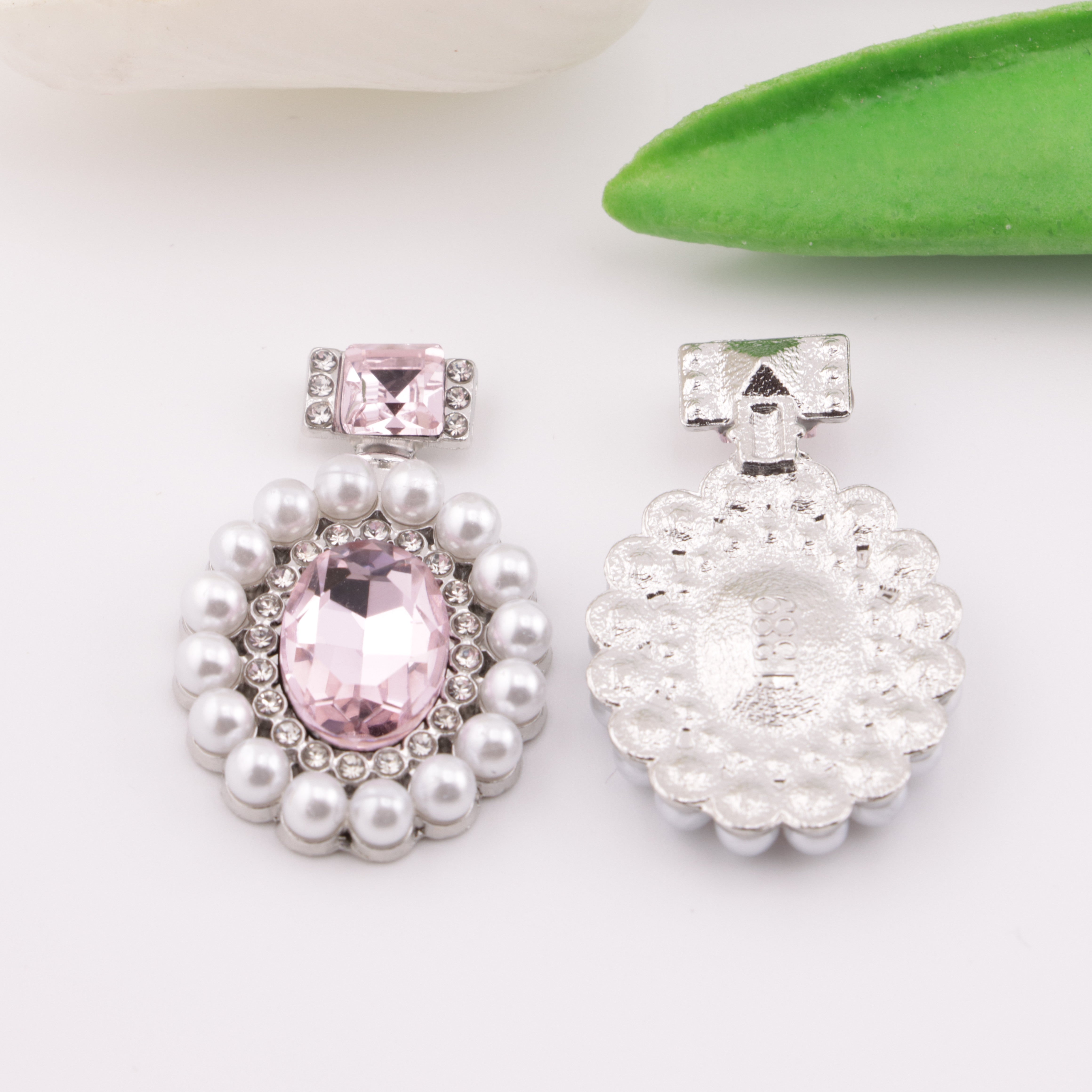FS2272-35*22mm Diamond-Embedded Pearl Perfume Bottle Alloy Patch