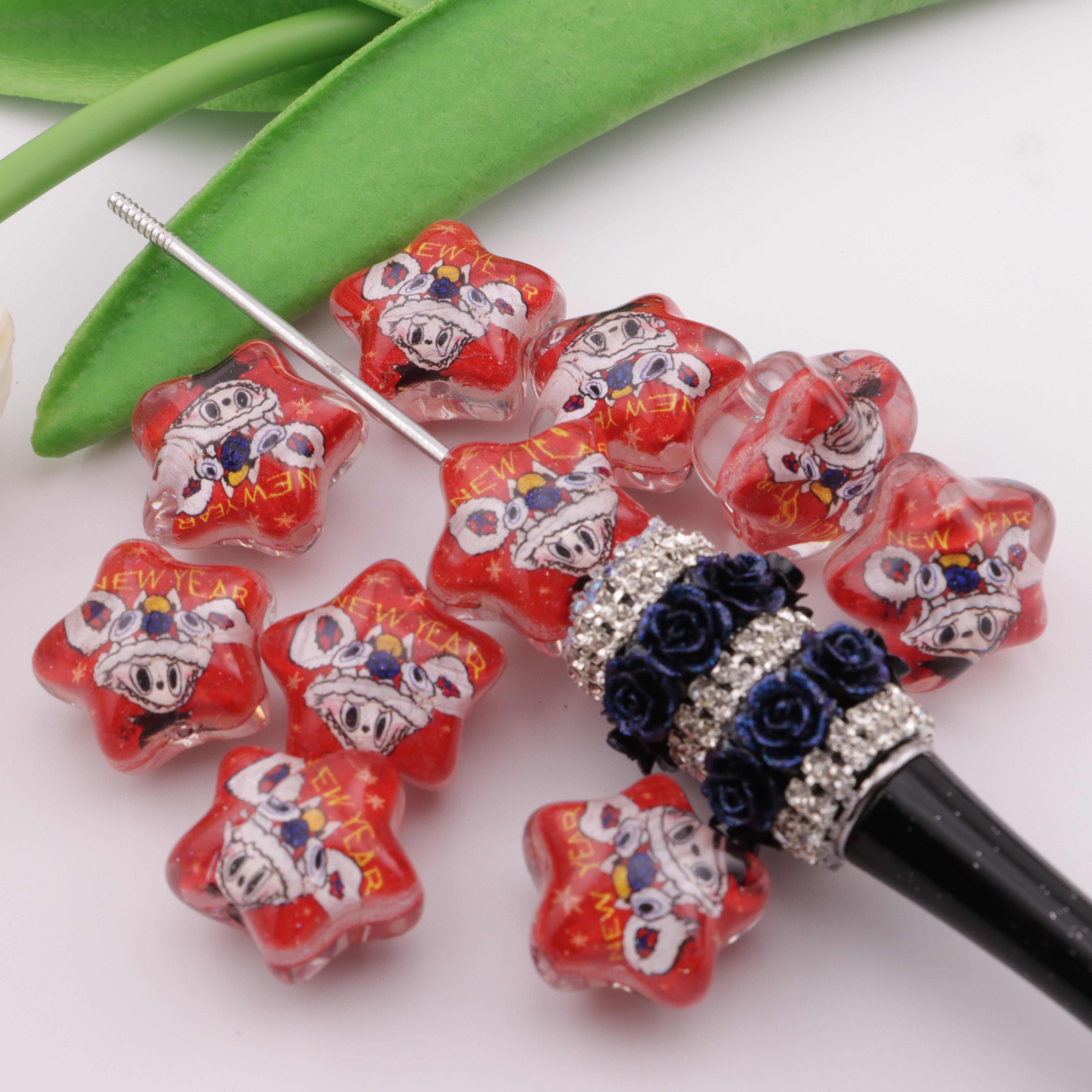 FS3382-20mm Star Labubu Oil Painting Beads