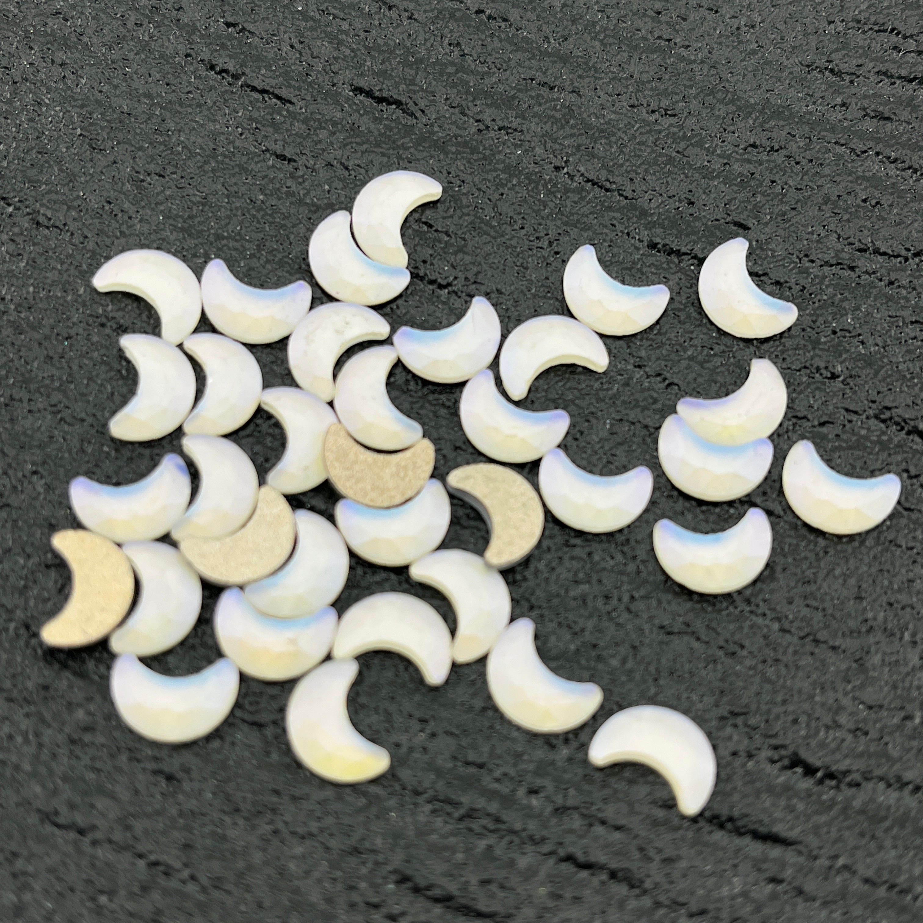 FS2231- 100PCS 7MM Moon Nail Charms For Making Fancy Beads Or Fancy Beadable Pens