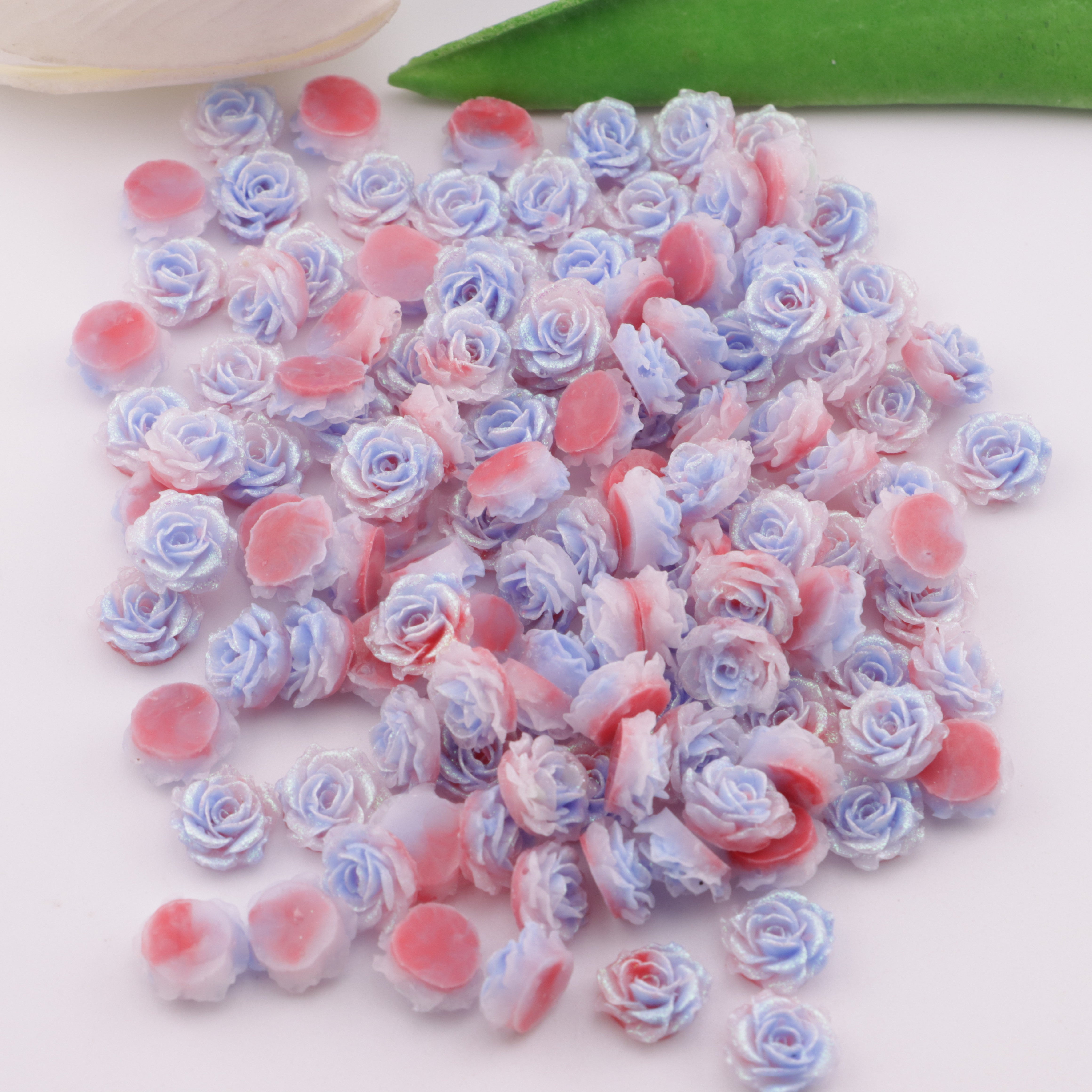 FS4025- 10mm Glowing Soft Flower Charms Glow-In-The-Dark Soft Flowers