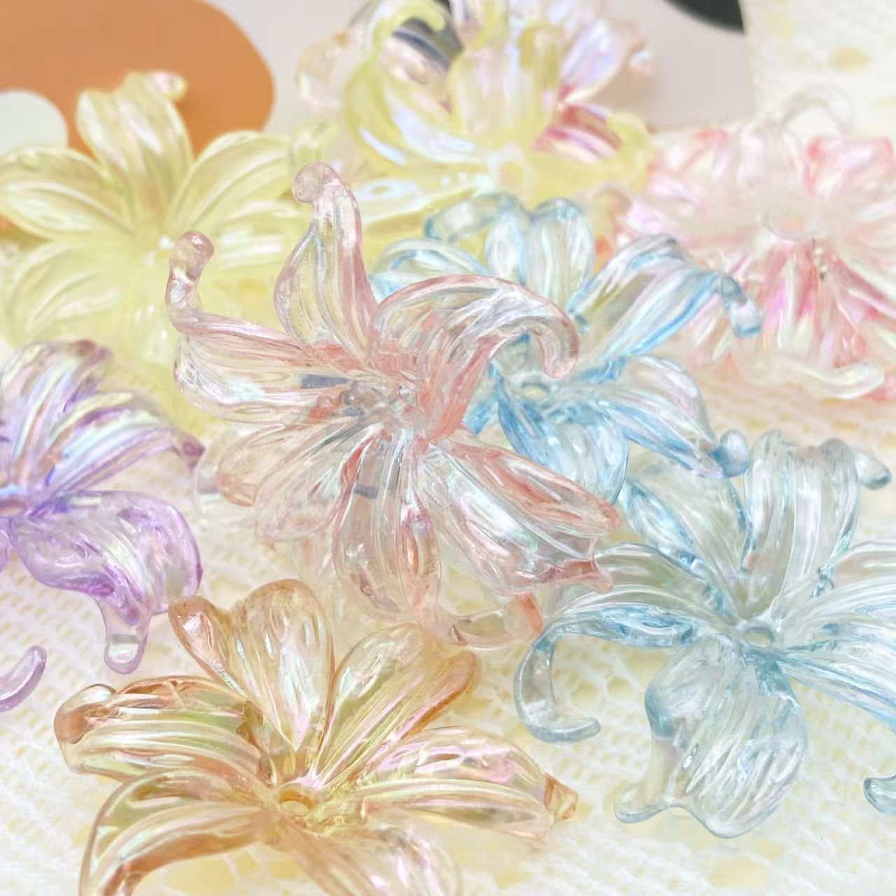 FS4210- 42*40Mm Gradient Iris Acrylic Beads FS4209- 3×3.1×2.2 Cm Mickey Heavy Industry Alloy Beads FS4208- 10mm Flashing Resin Beads