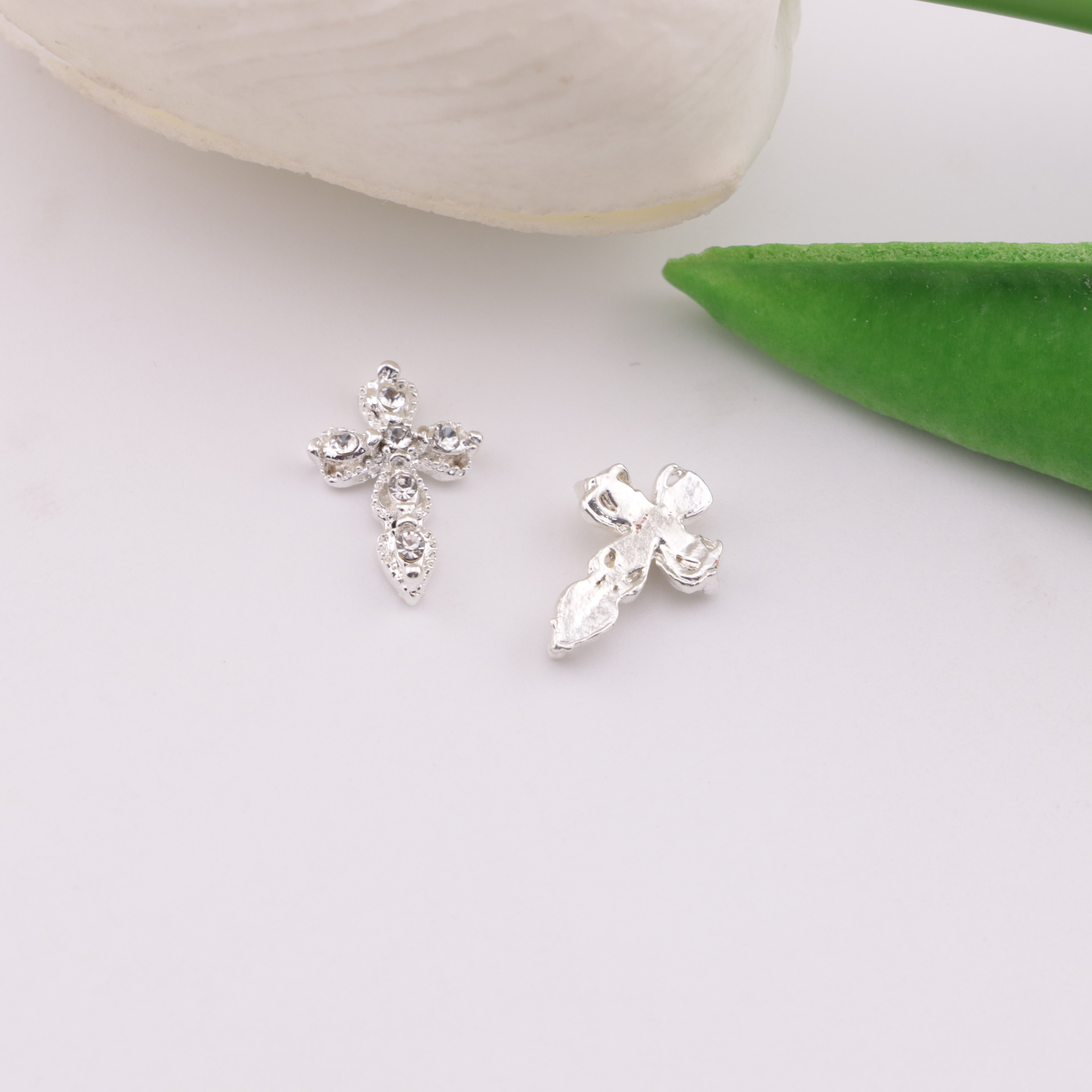 FS6206- 9×13mm Cross Patch With Diamonds Zoe's DIY Shop