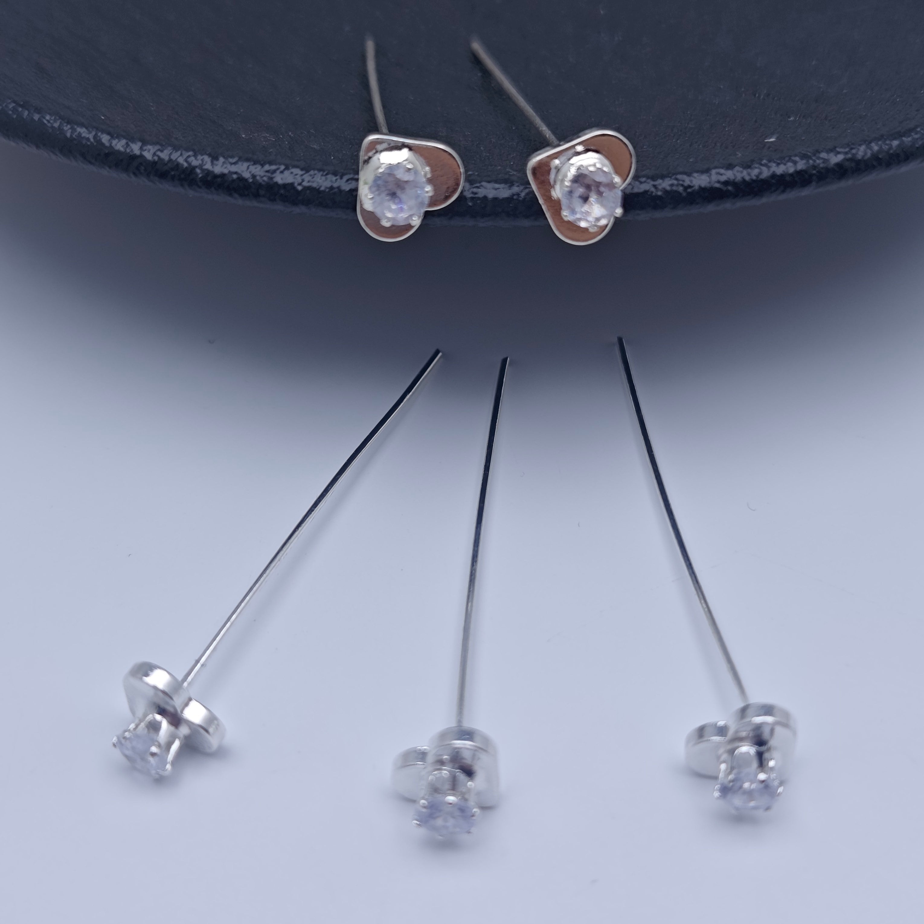 FS4916- 40mm Heart Pin With Zircon Diamonds