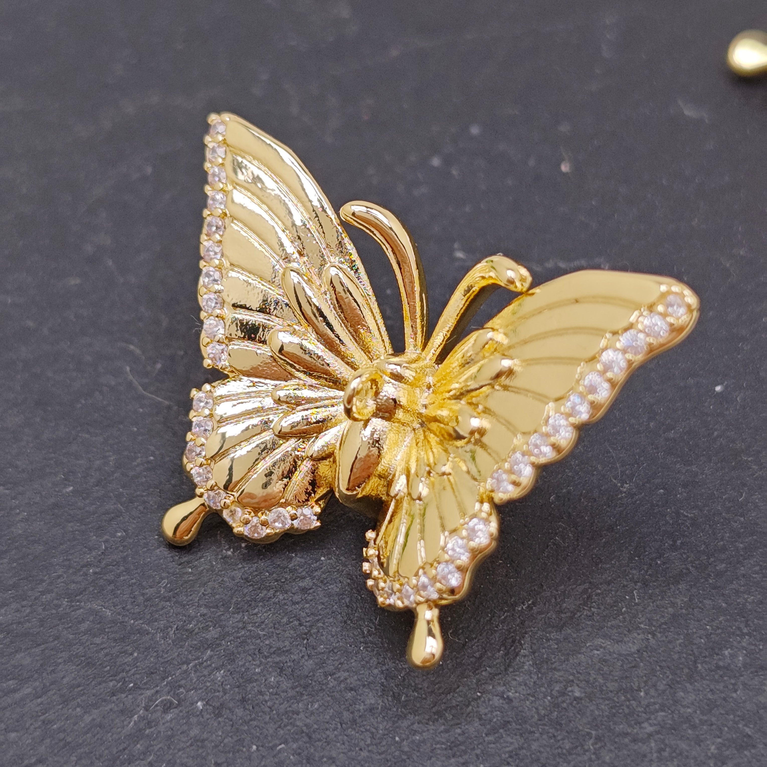 FS4697- Diamonds Gold Butterfly Pin with Pendent Hole