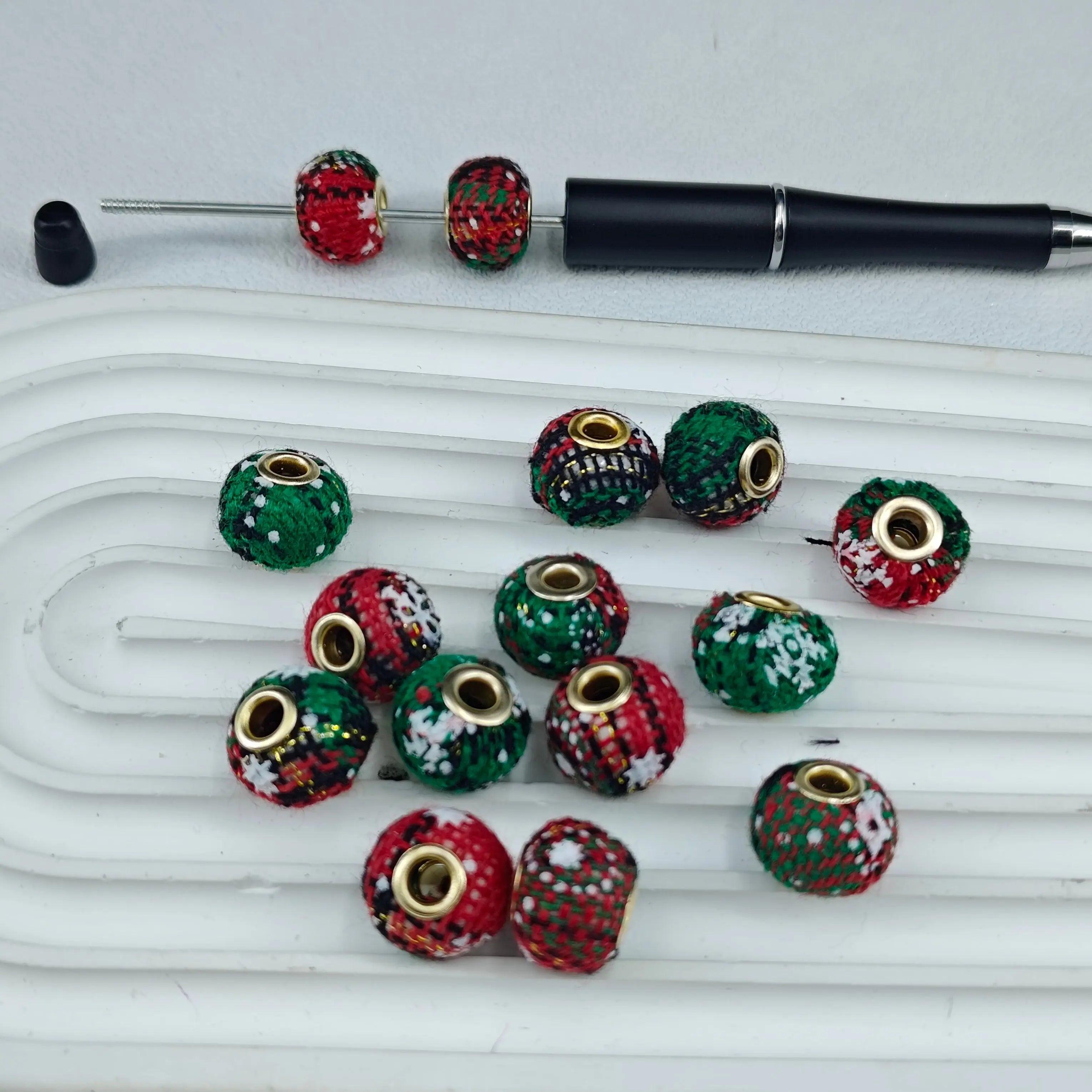 FS2060- Christmas Color Spacers Zoe's DIY Shop