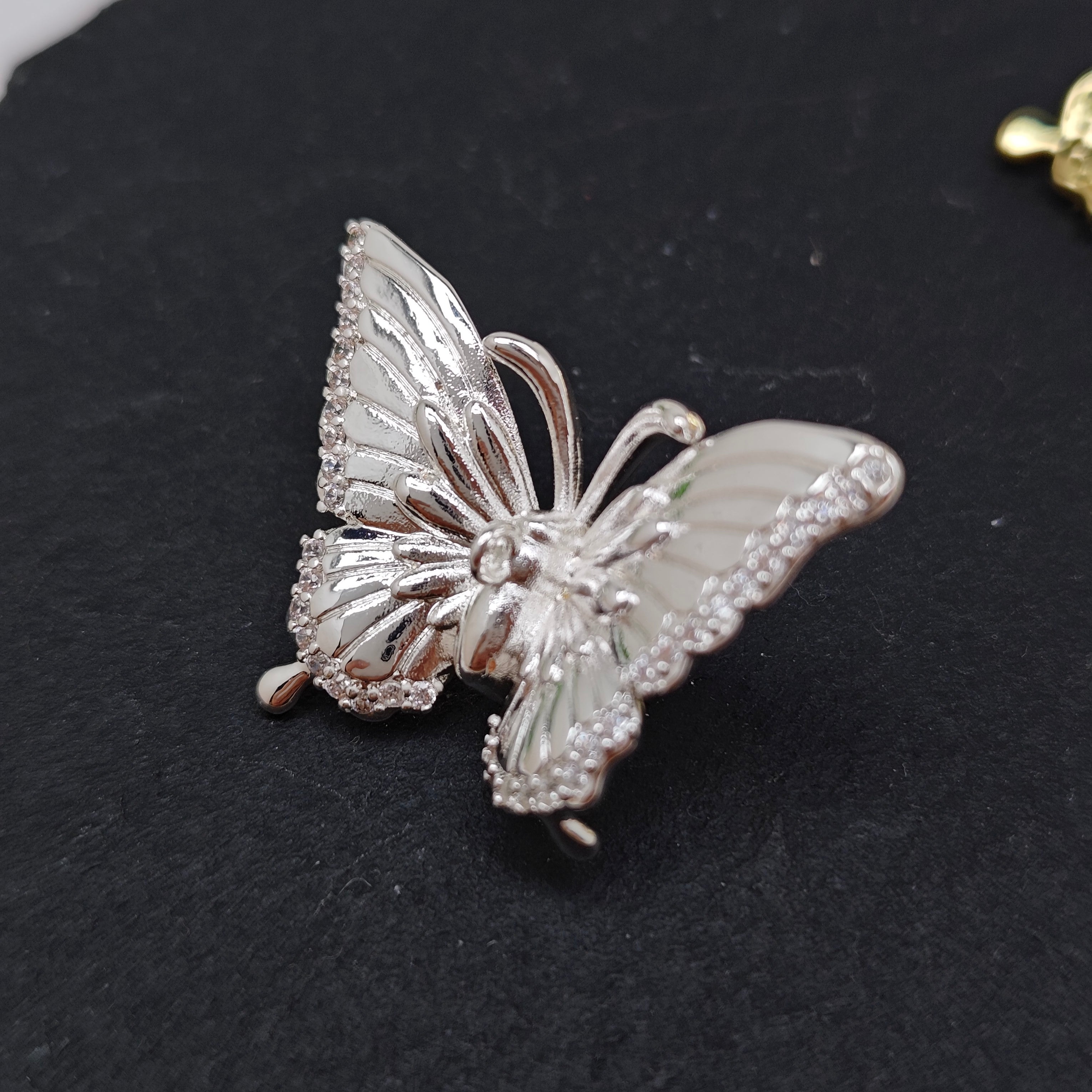 FS4697- Diamonds Gold Butterfly Pin with Pendent Hole