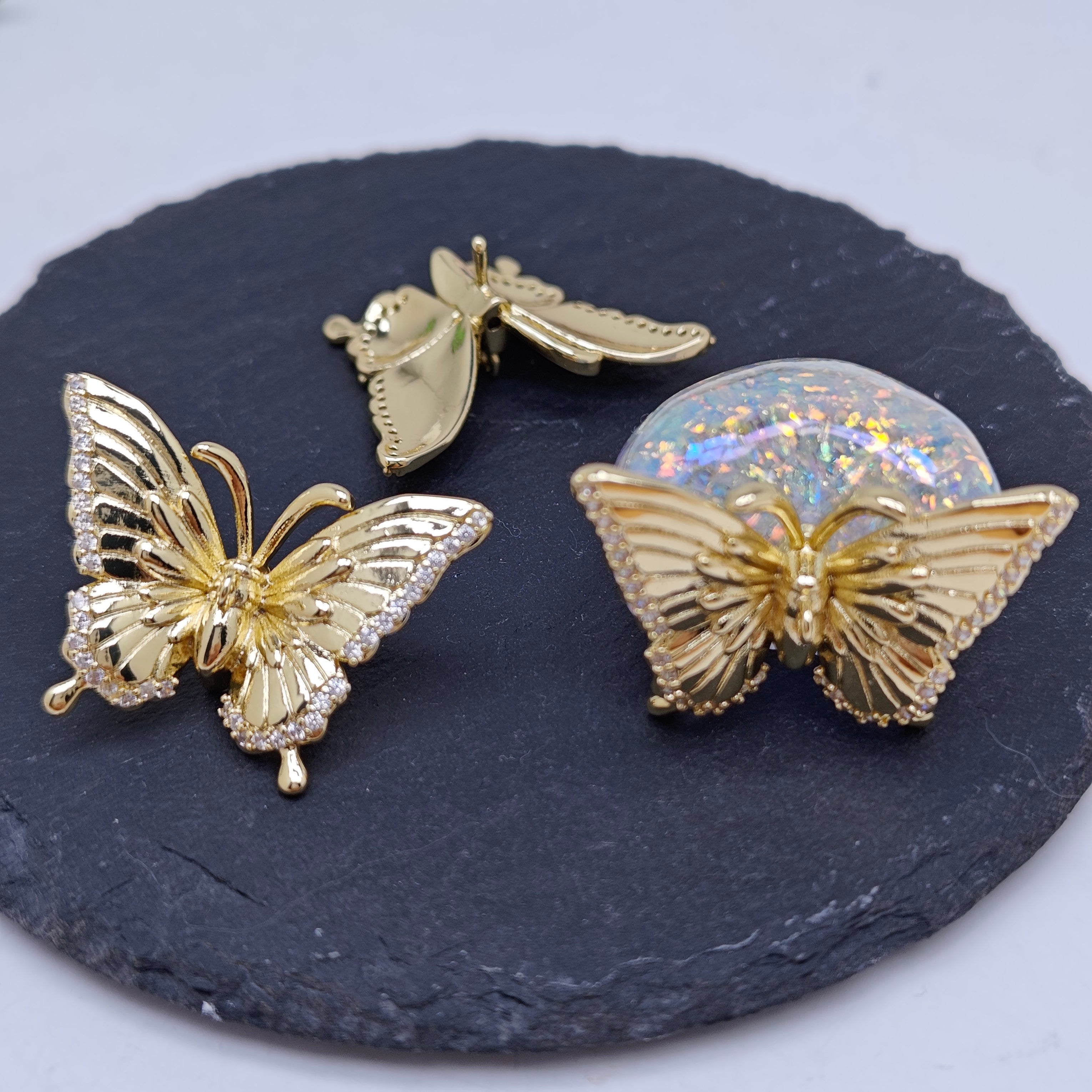 FS4697- Diamonds Gold Butterfly Pin with Pendent Hole