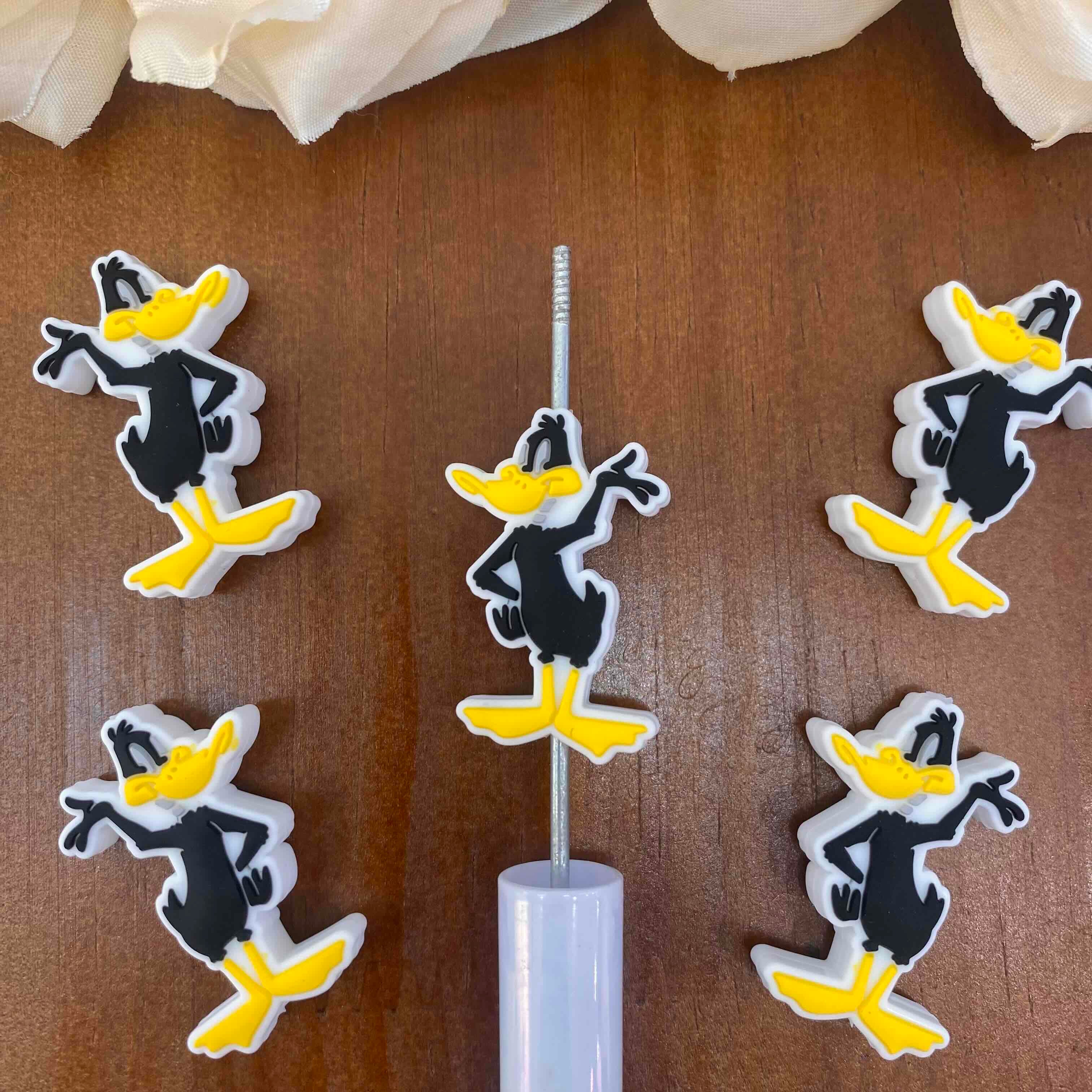 FS20443-Daff Duck Flat Silicone Focal Beads