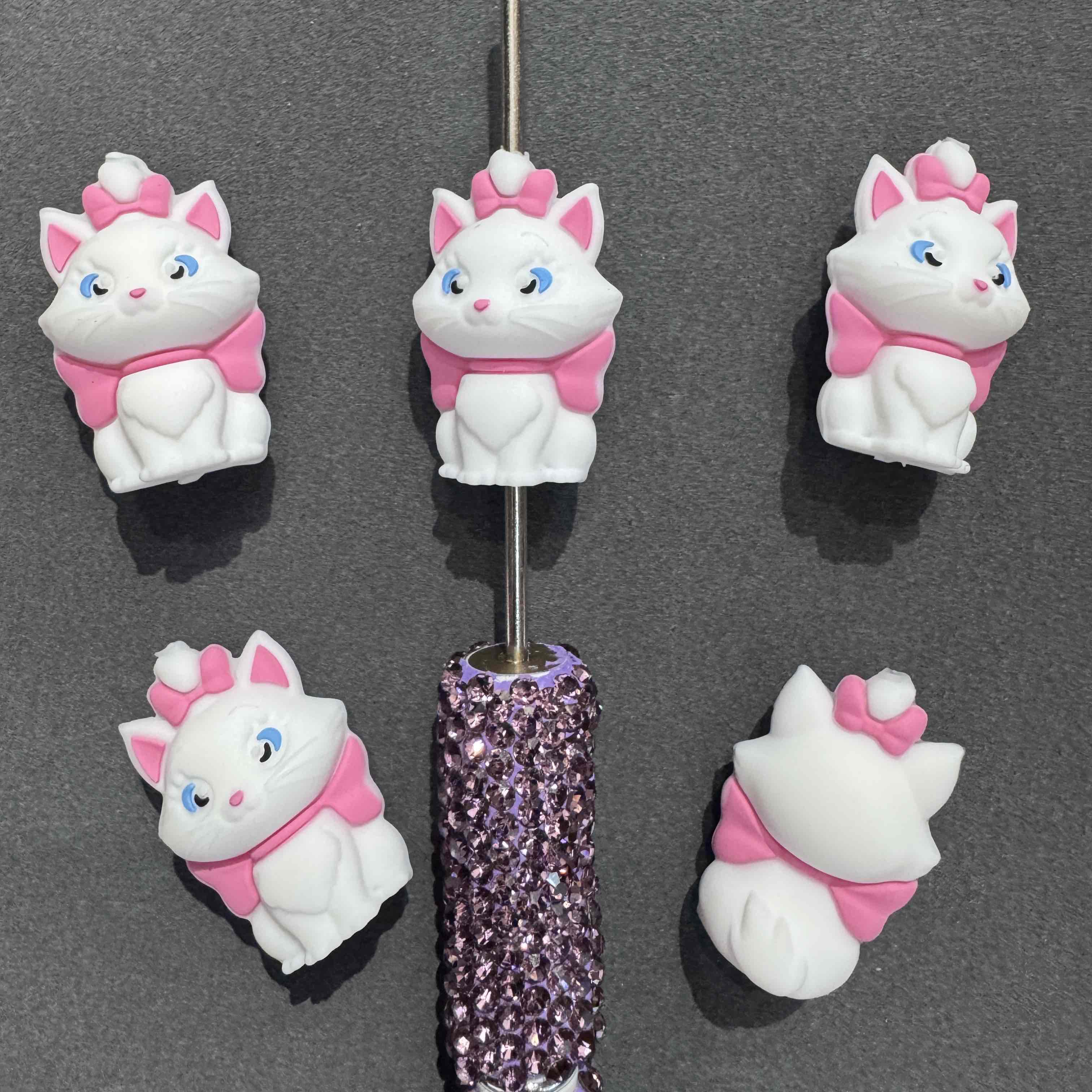FS20007-3DMarie Cat Silicone Focal Beads