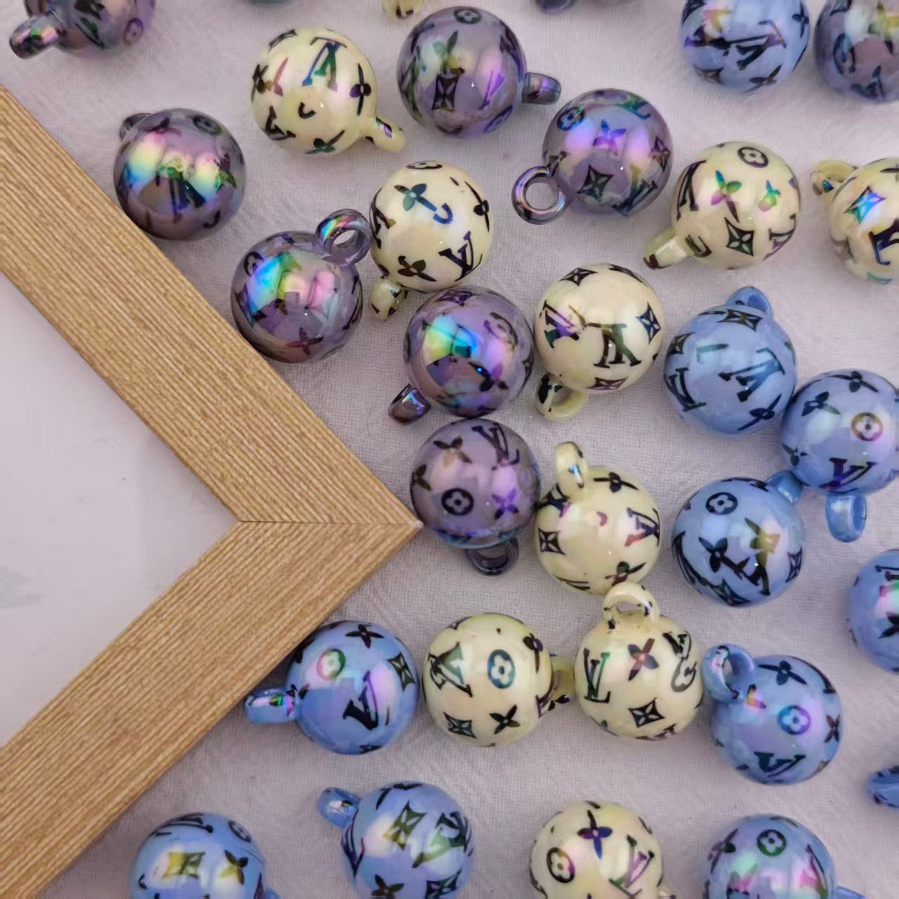 FS4271- 16mm LV Car Hanging Beads Zoe's DIY Shop