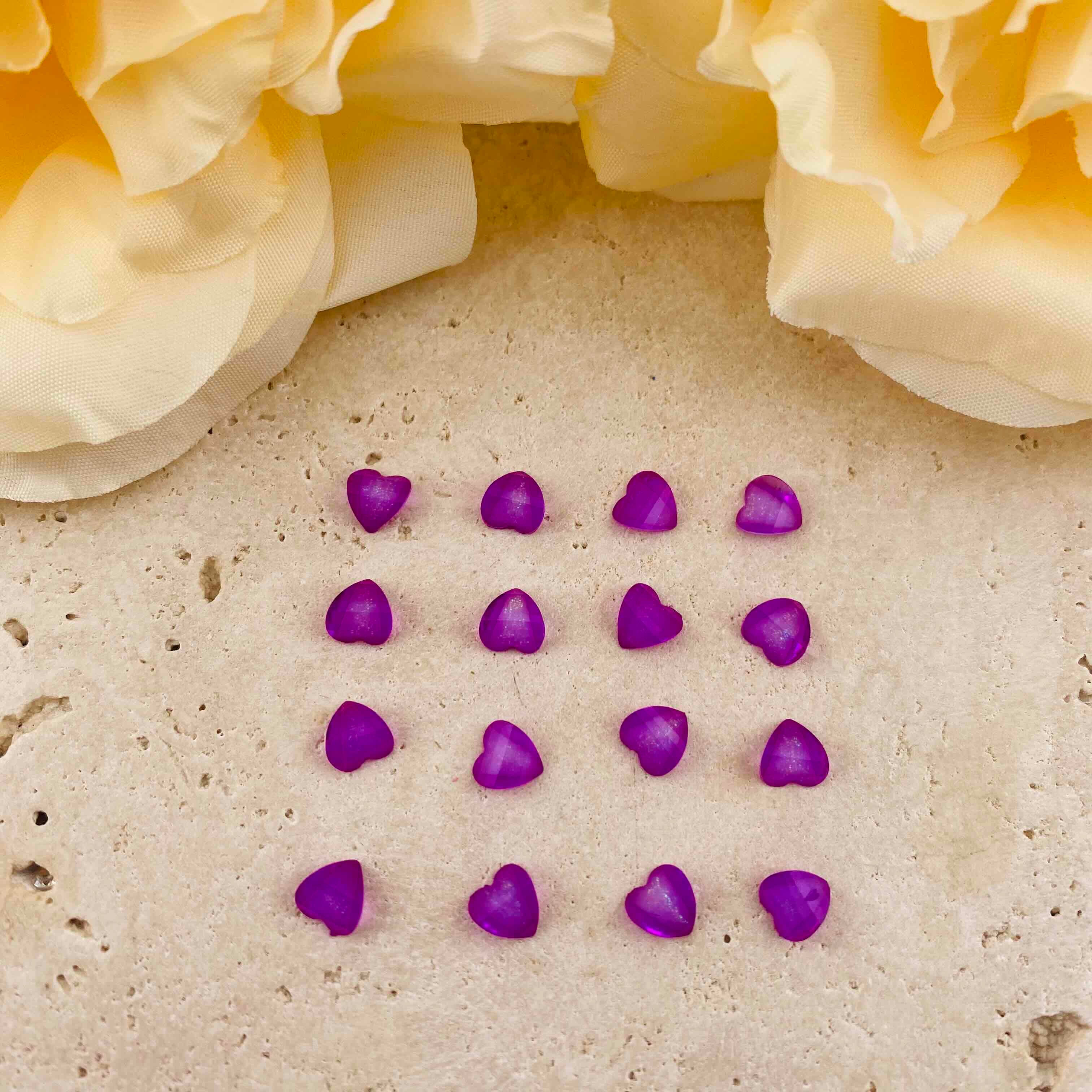 FS19875-6mm Heart Petal Charms
