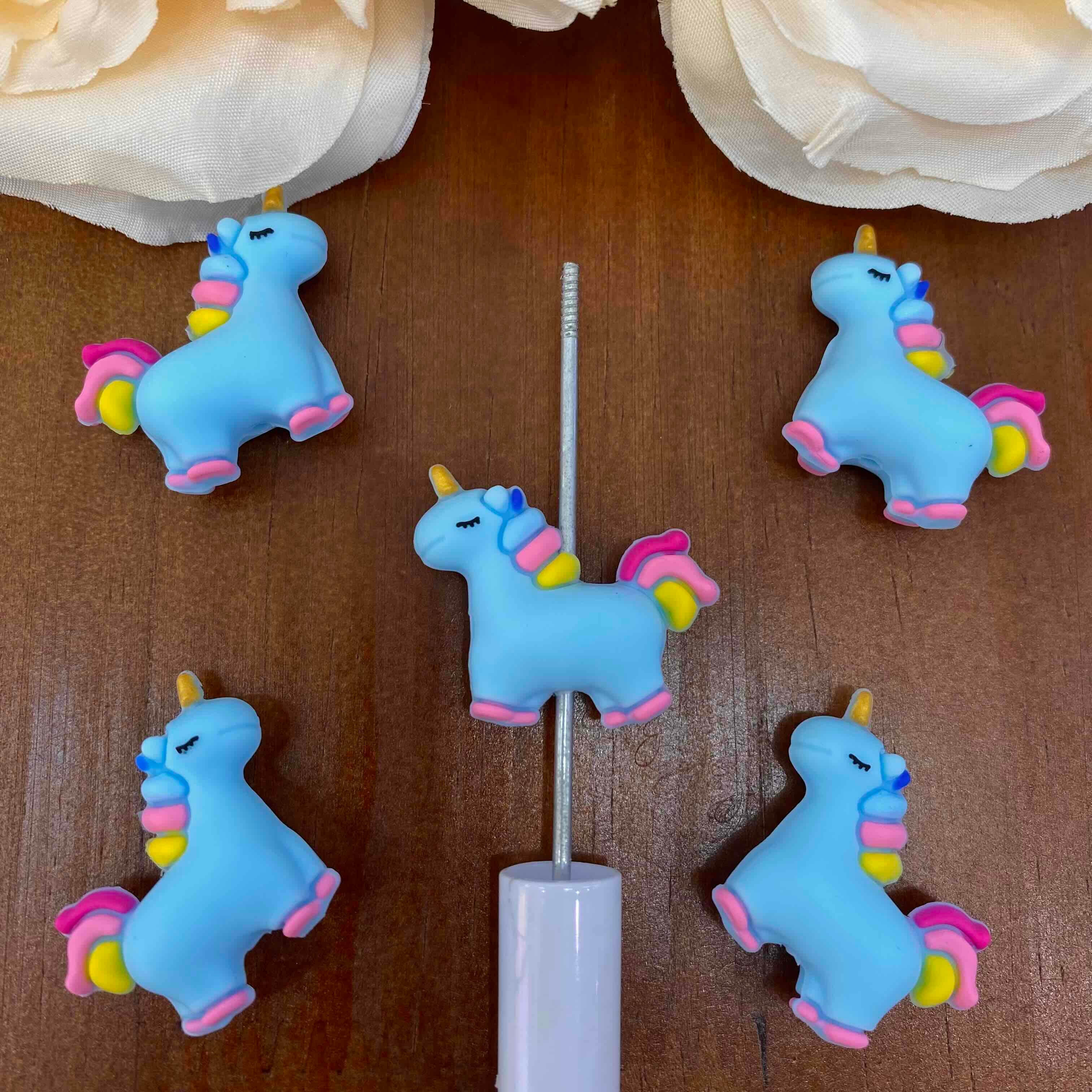 FS20515-3D Rainbow Unicorn Silicone Focal Beads