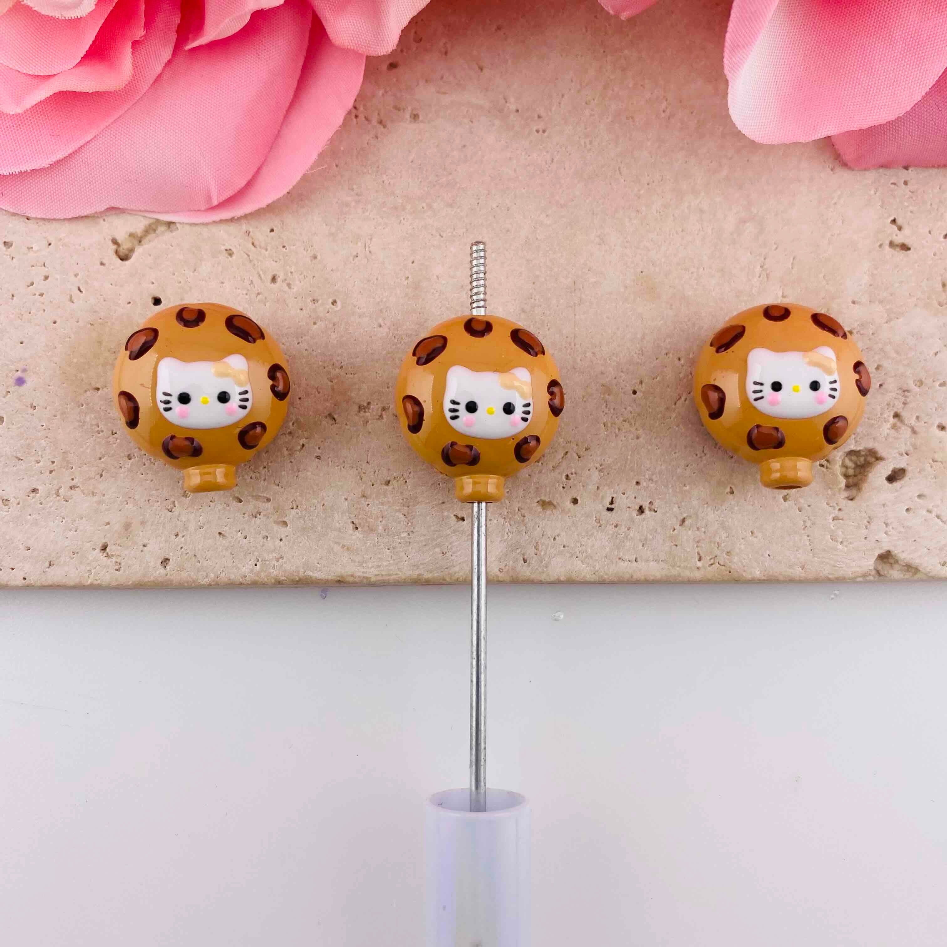 FS19815-About 19*21mm Leopard Print Hello Kitty Resin  Round Beads