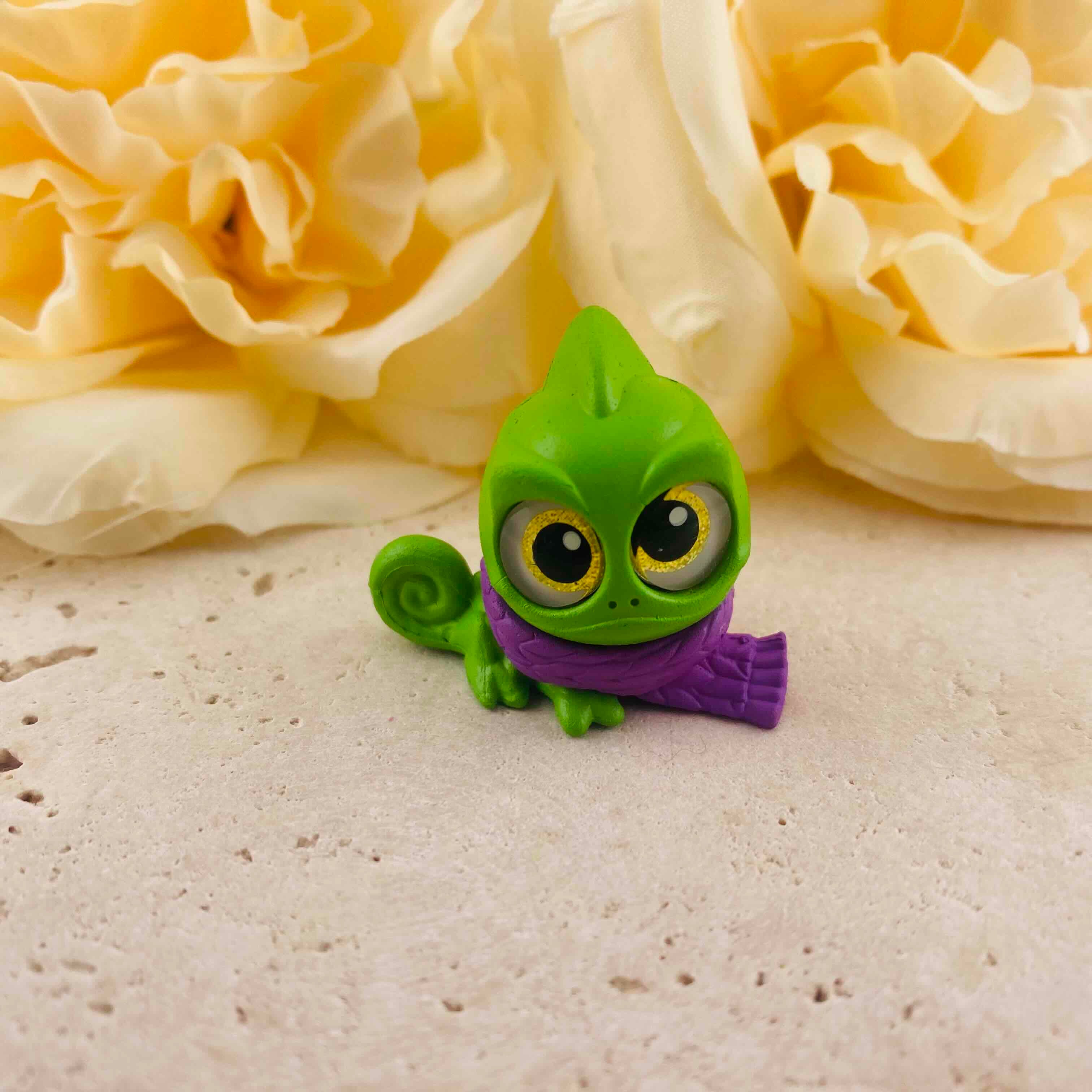 FS19944-About 27*35mm Pascal Chameleon Mini Resin Pen Topper