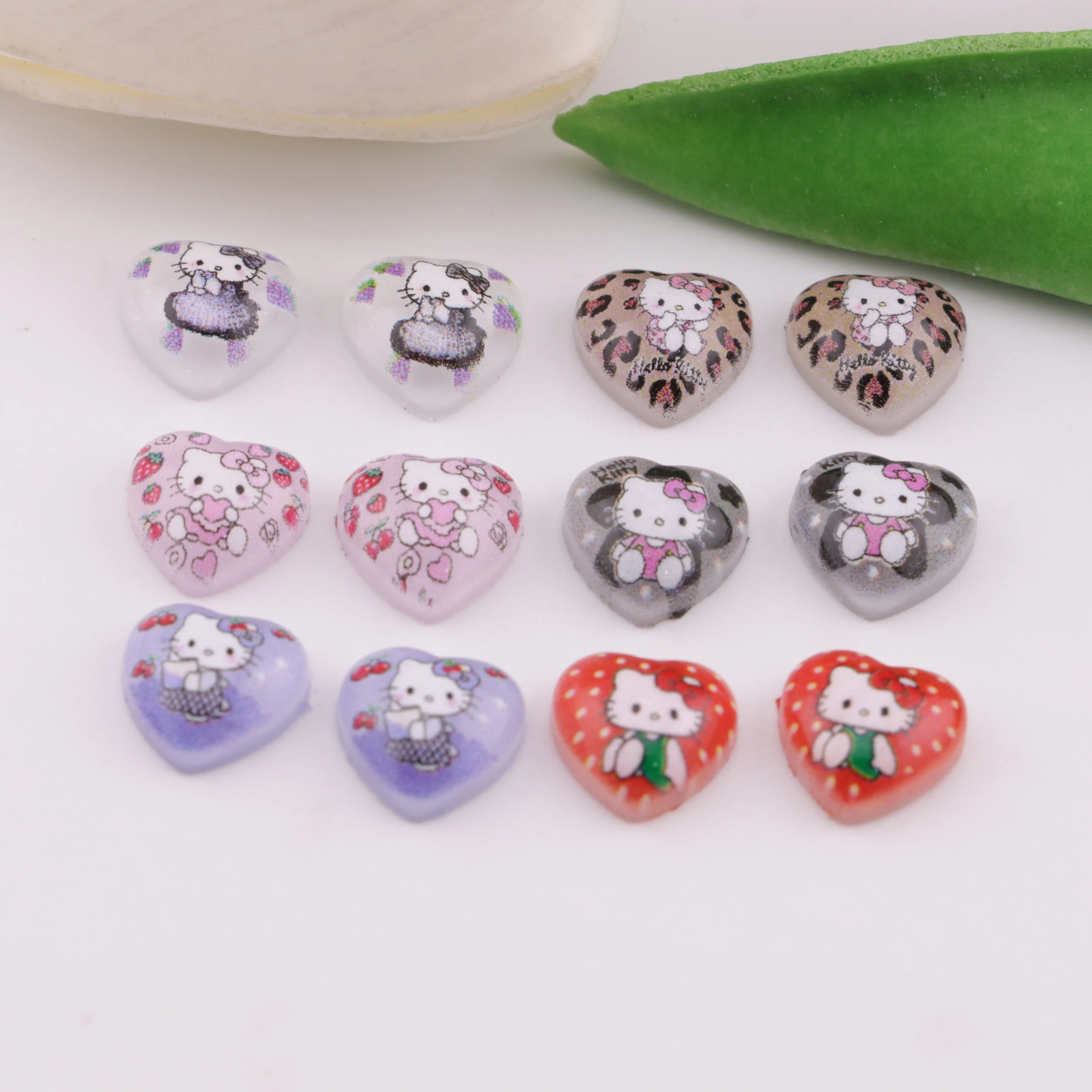 FS6285-10mm Hk Heart Charms Heart-Shaped Kitty Patches - Zoe DIY Wholesale