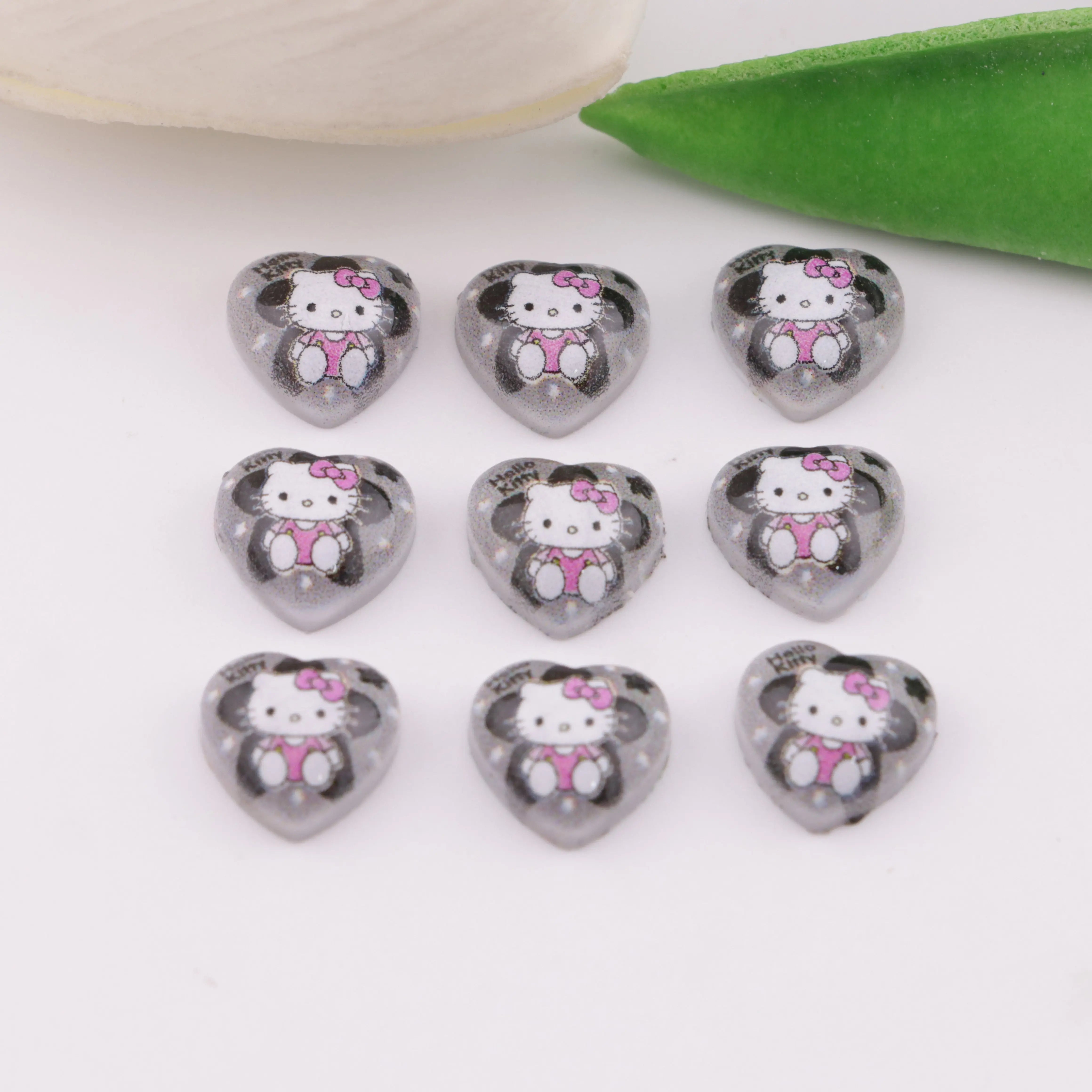 FS6285-10mm Hk Heart Charms Heart-Shaped Kitty Patches - Zoe DIY Wholesale