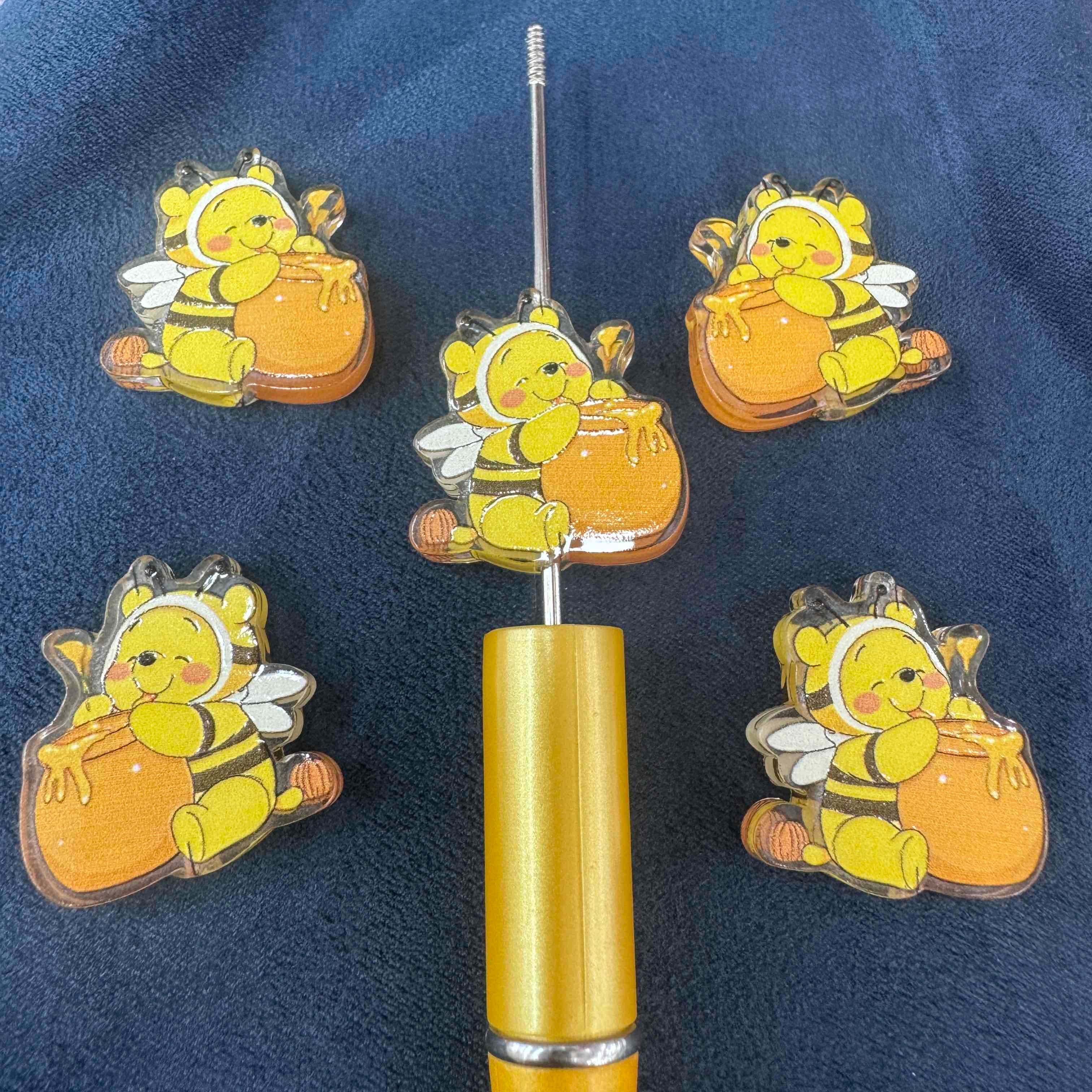 FS20267-Winnie the Pooh Acrylic Focal Beads