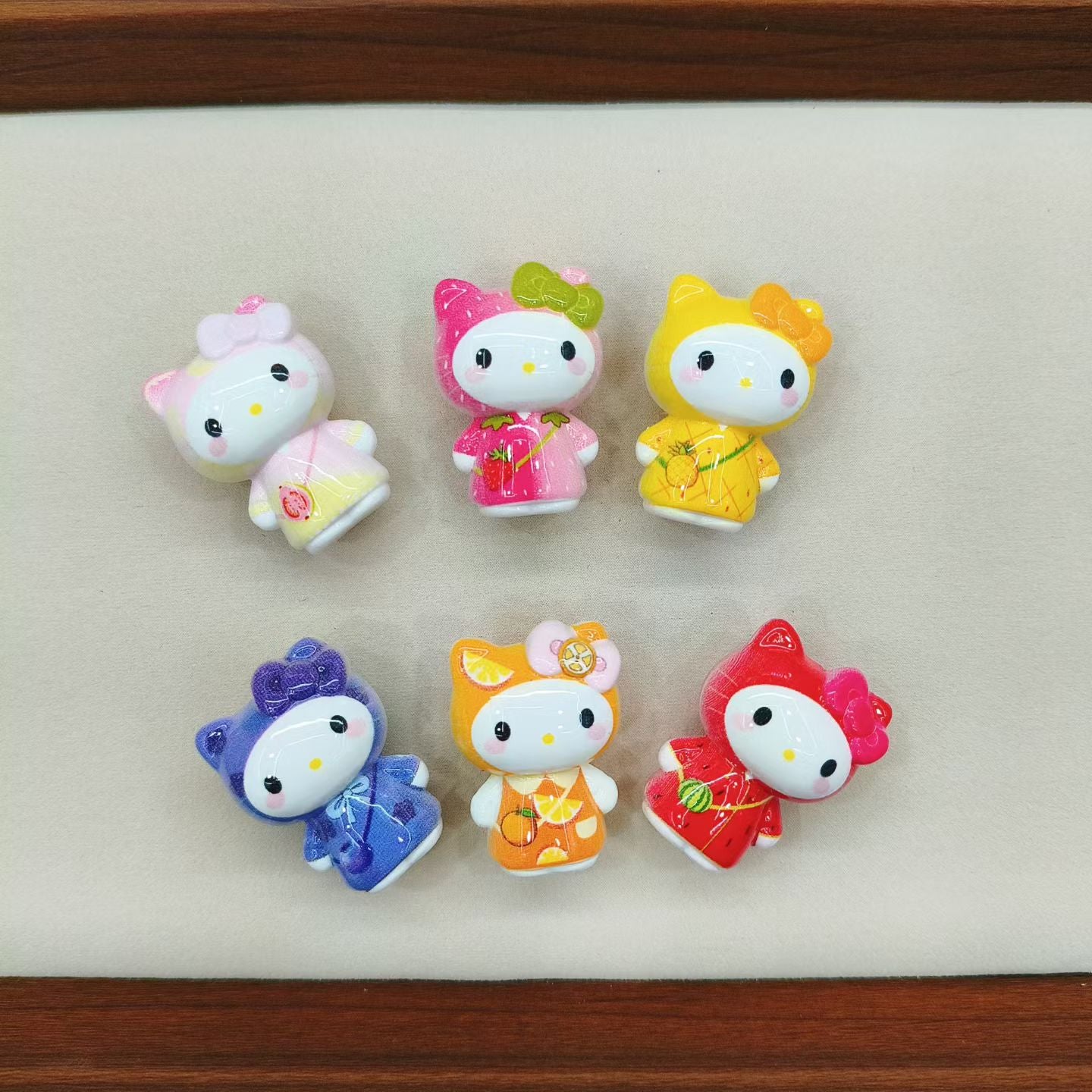 3D Cute Cartoon Cat  Figurine Bead With  Fruit‑Themed Six Colorways,For Pen Toppers Or Keychain,Random Mix