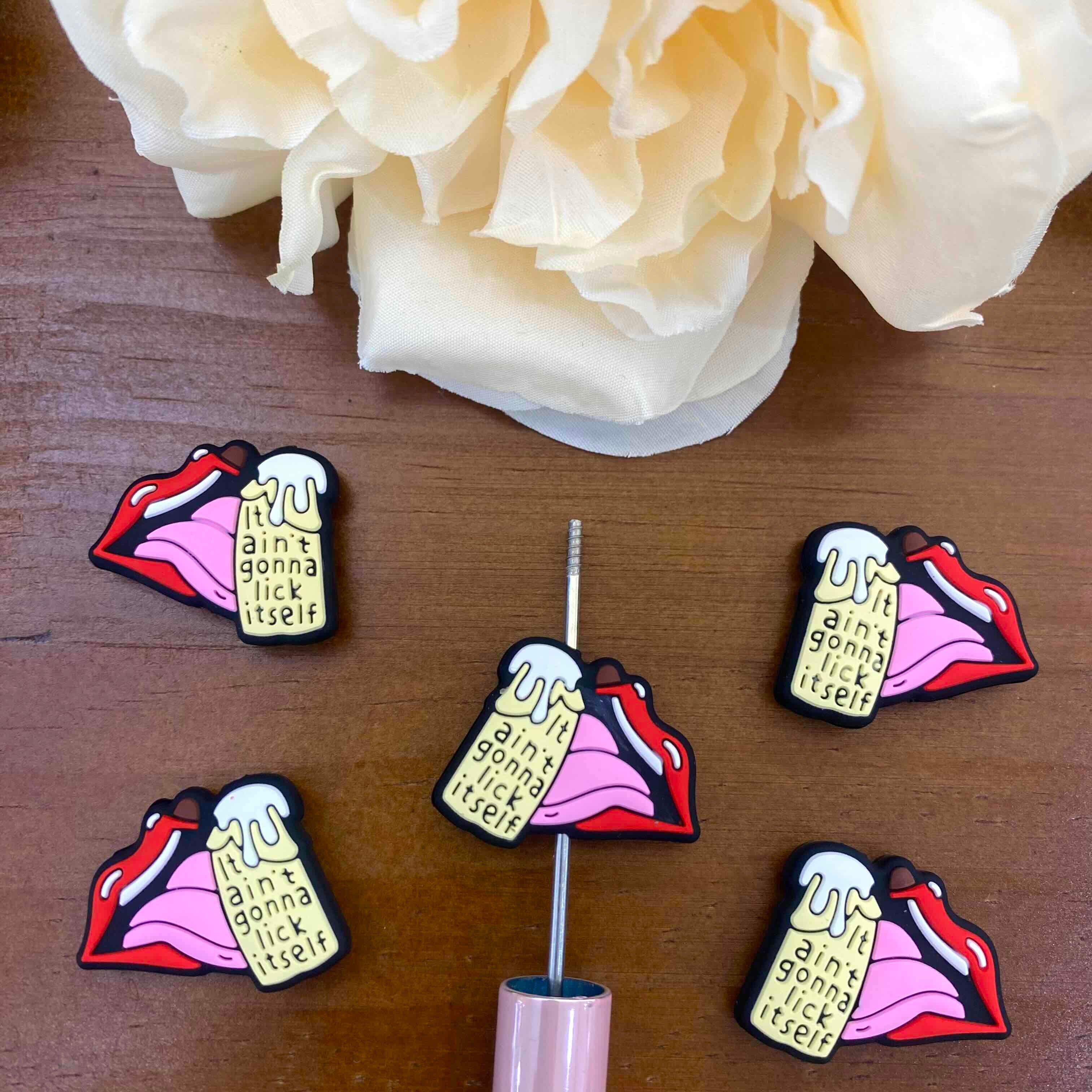 FS20186-Funny Quote LipsFlat Silicone Focal Beads