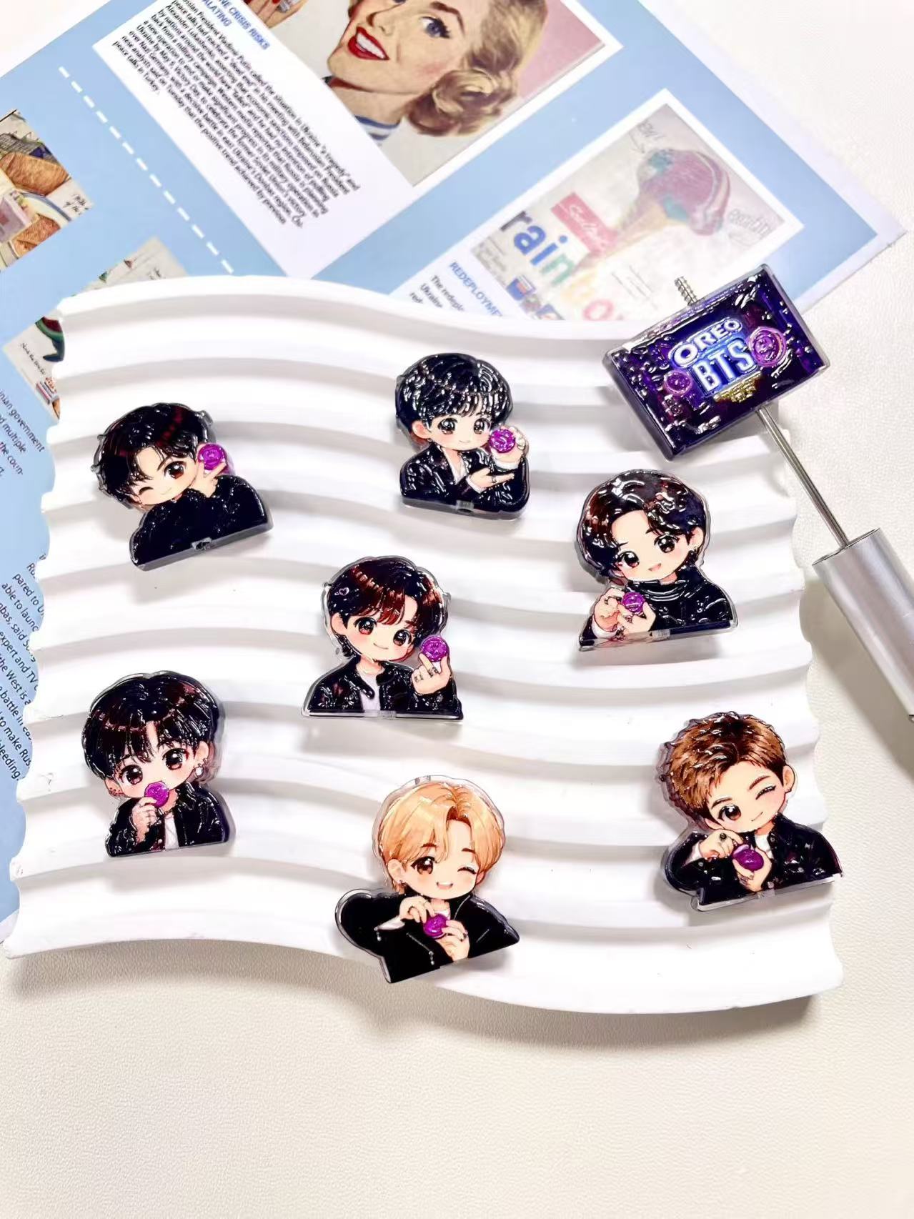 Acrylic Beads Cute Korea Boy Group Image Theme, Translucent, For Pen Toppers Or Keychain,Random Mix