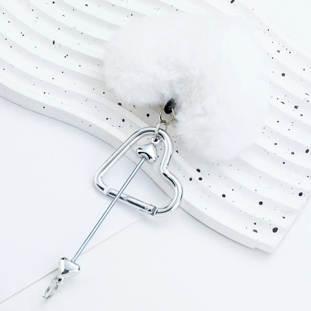 16*4.5cm Heart Plush Mountaineering Keychain Zoe's DIY Shop