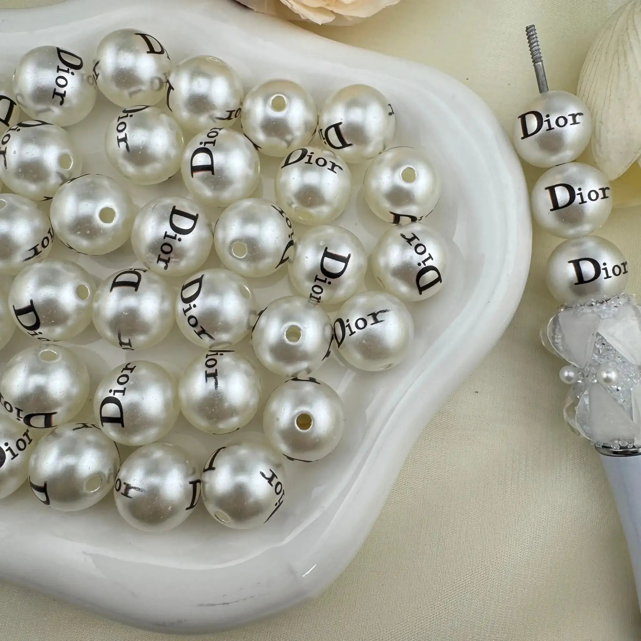 16mm DR Pearl Looking Acrylic Beads for DIY Jewellery Making (Necklaces and Bracelets) -Zoe DIY Wholesale