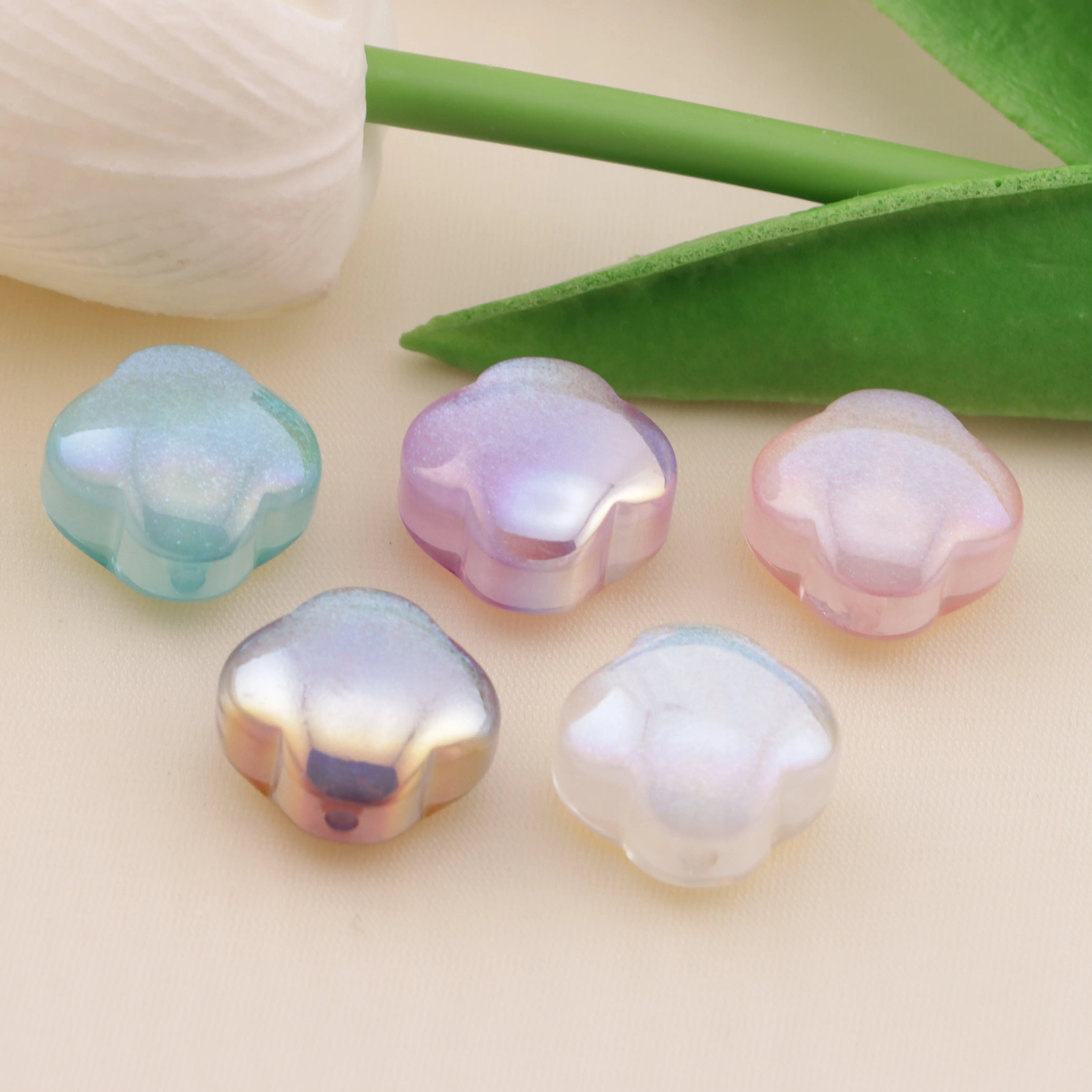 17mm Cat's Eye Fine Glitter Four - Leaf Clover Resin Beads ZoeDIY Shop