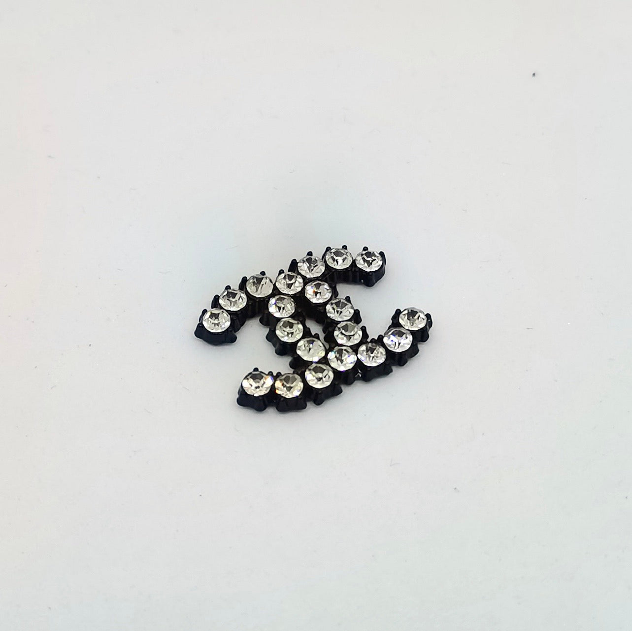 FS2532-About 27×21mm C Rhinestone Metal Patch