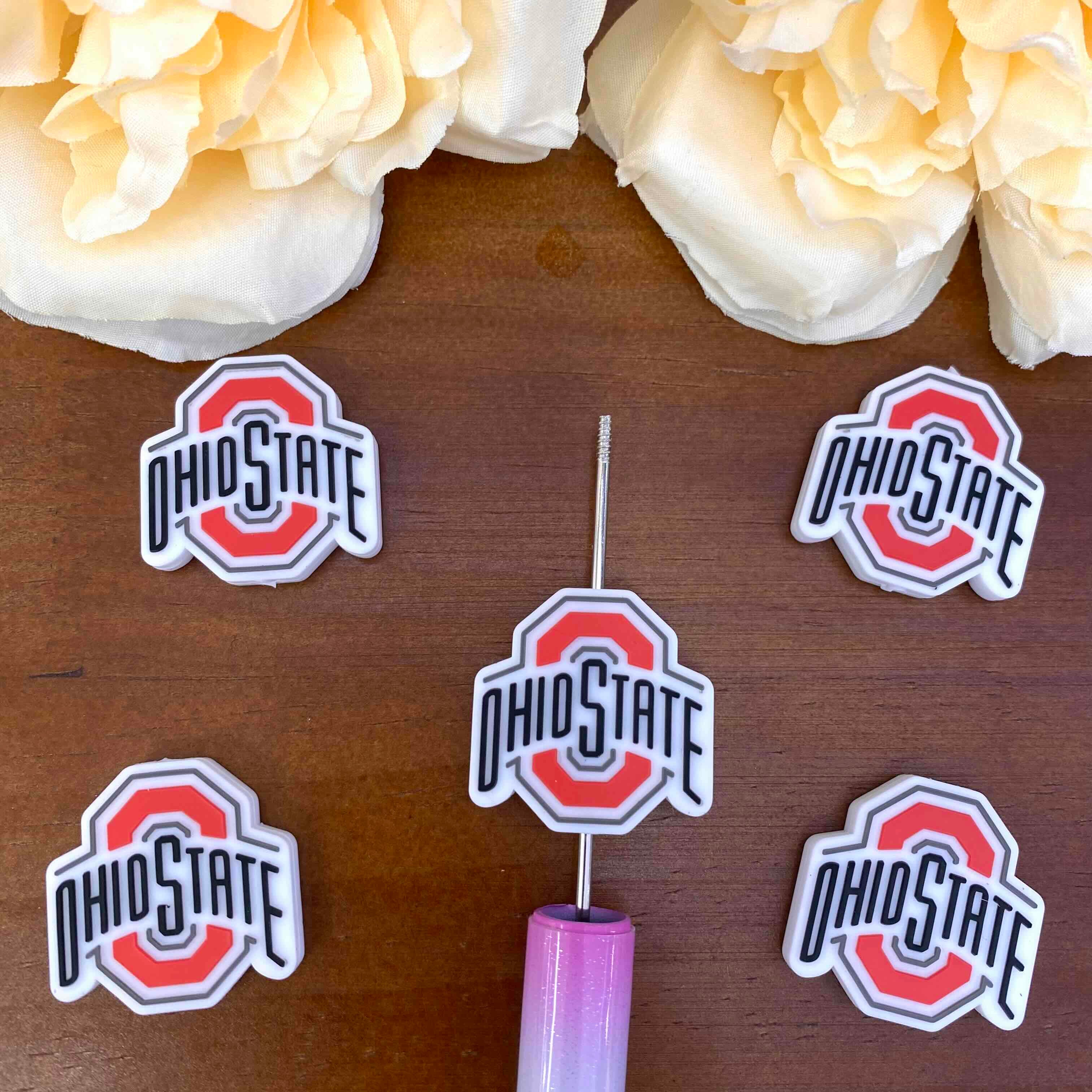 FS20611-Ohio State Flat Silicone Focal Beads