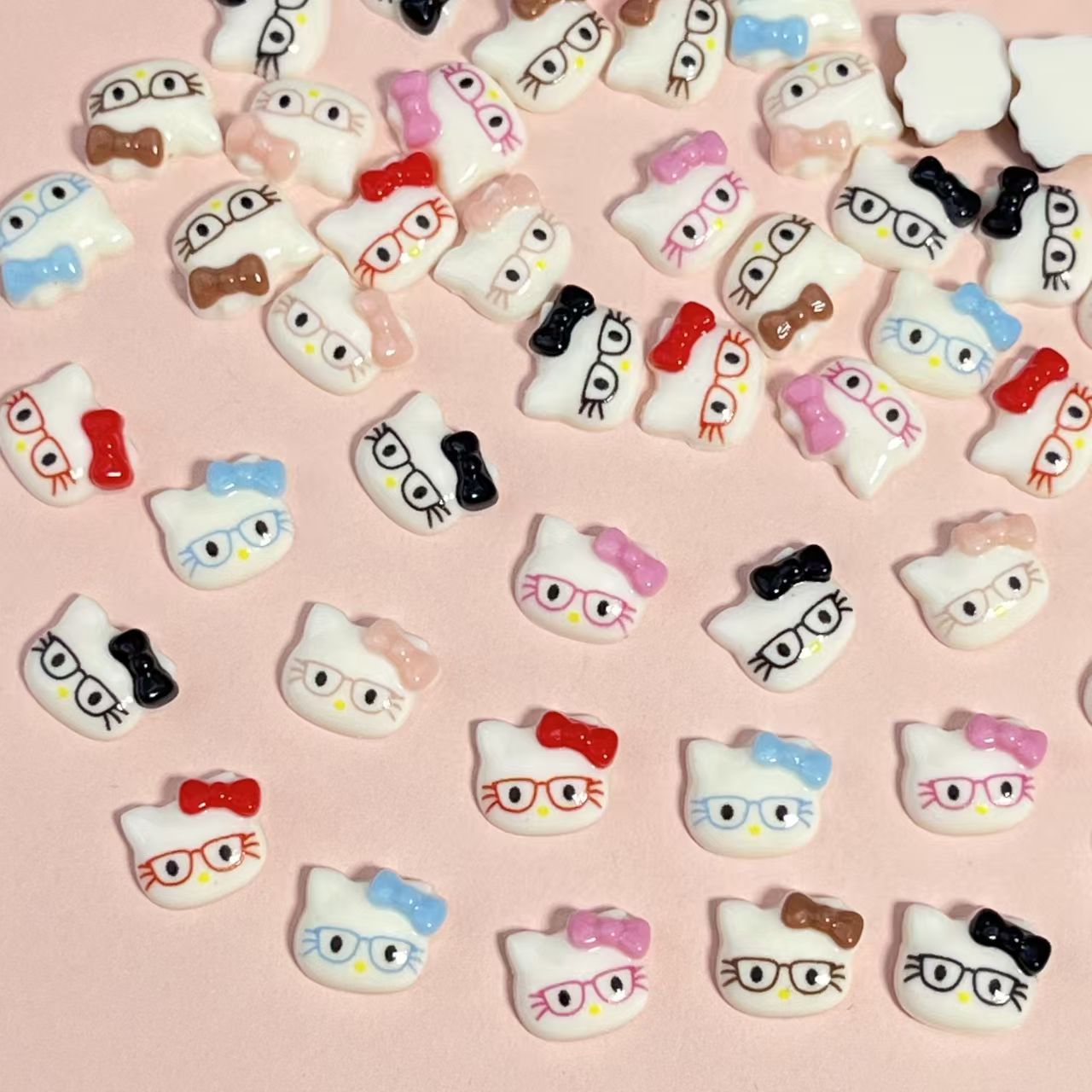 FS4692- Hk Eyeglass Lens Resin Charms