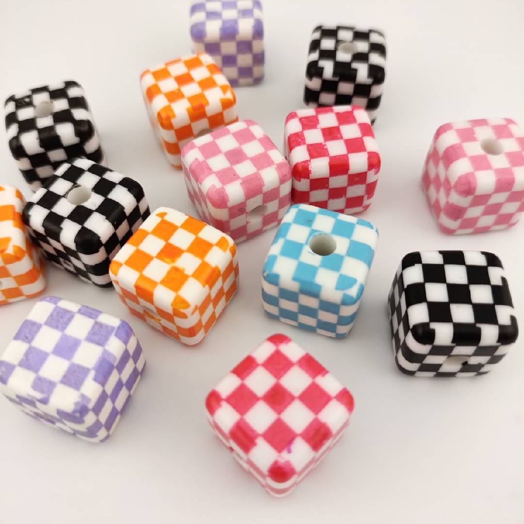 (A20) 20Pieces Checkered Mixed Color Cubes Beads