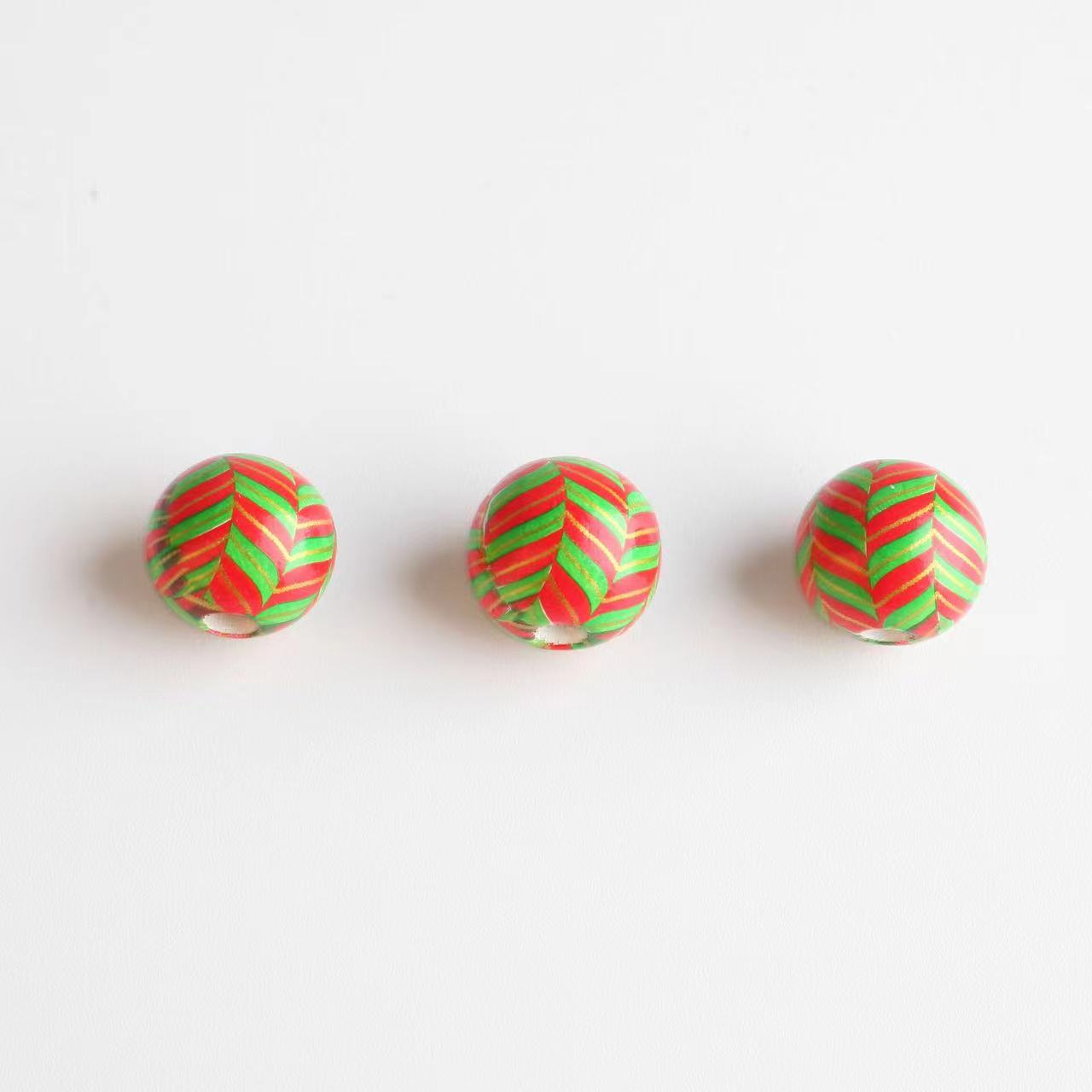 50 Pieces 16mm Size Christmas  Wooden Beads