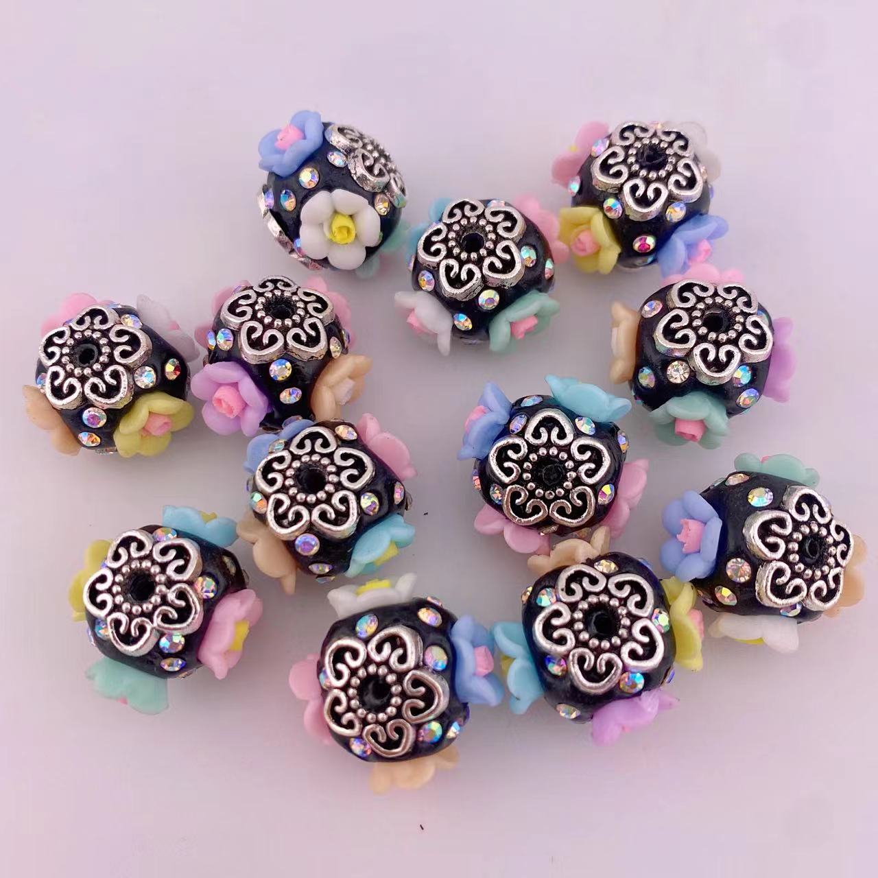 5 Piece Flower Sparkling Beads