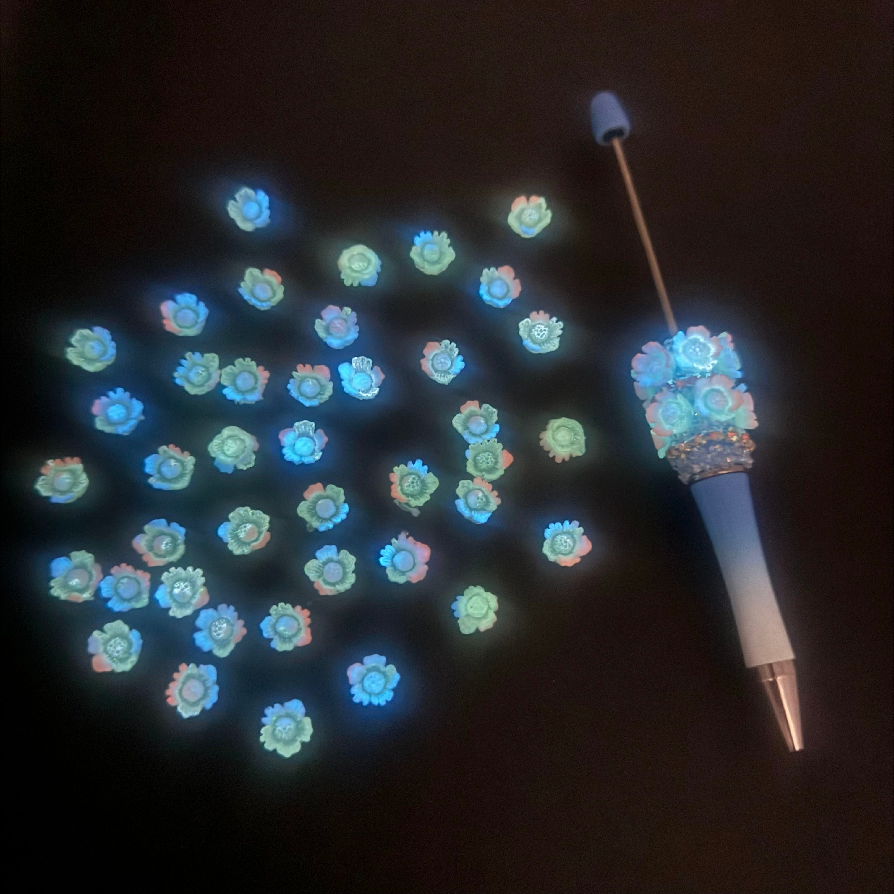 10MM Clear Blue Glowing Heronsbill Resin Flowers For Making Fancy Beads Or Fancy Pens