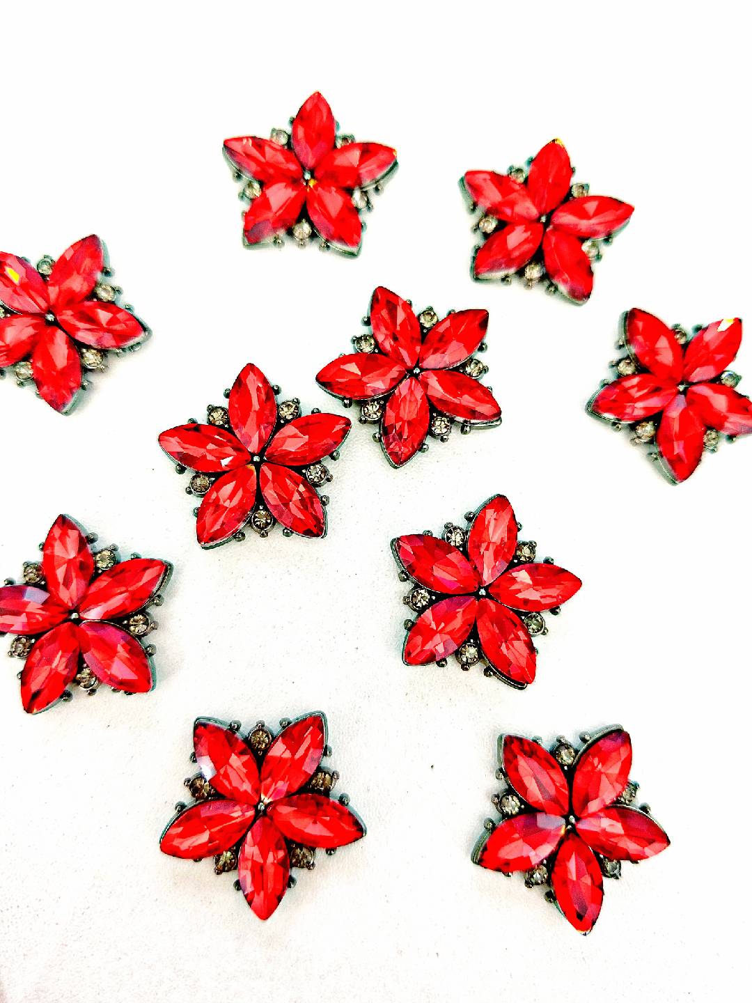 FS0902-10 Pieces Red Flower Patch