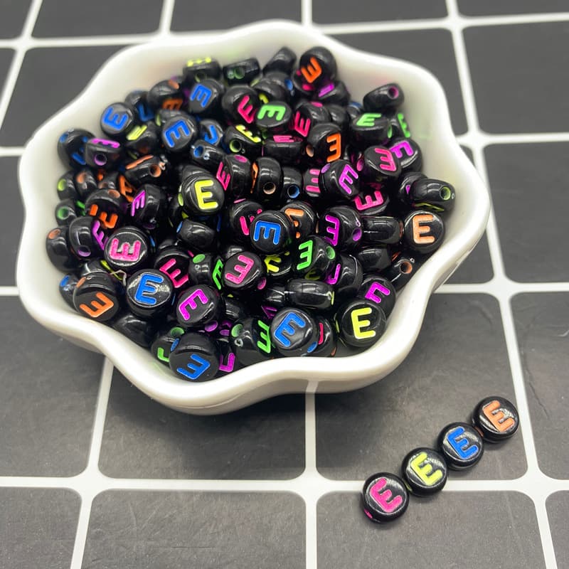 FS6762-4*7MM White Background Colorful Acrylic Letter Beads For Making Bracelets Jewelry Making Zoe DIY Wholesale