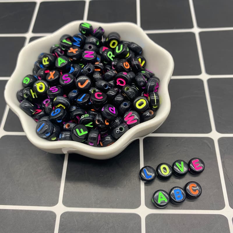 FS6762-4*7MM White Background Colorful Acrylic Letter Beads For Making Bracelets Jewelry Making Zoe DIY Wholesale