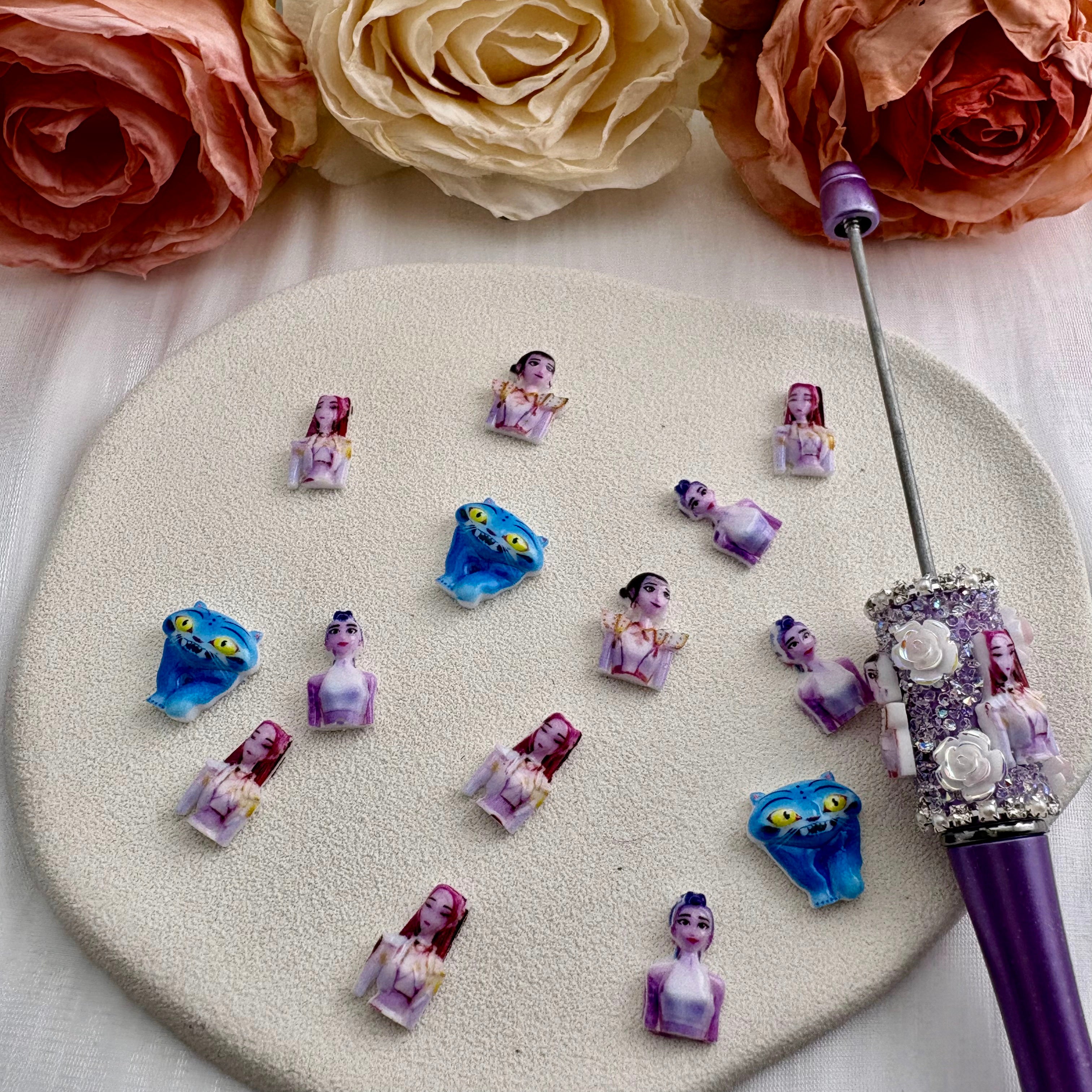 FS10776-Mixed Character Resin Nail Charms
