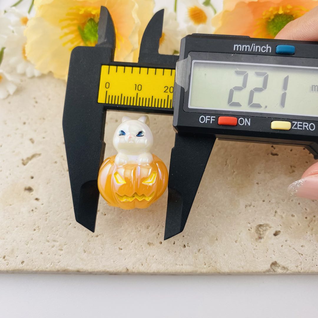 FS19595-About 22*27mm Pumpkin Resin Beads