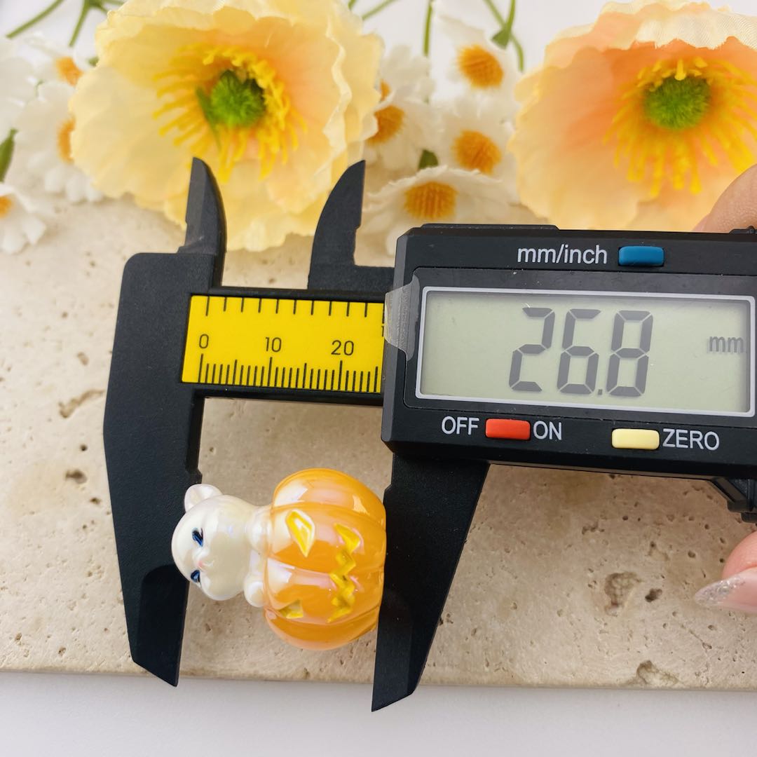 FS19595-About 22*27mm Pumpkin Resin Beads