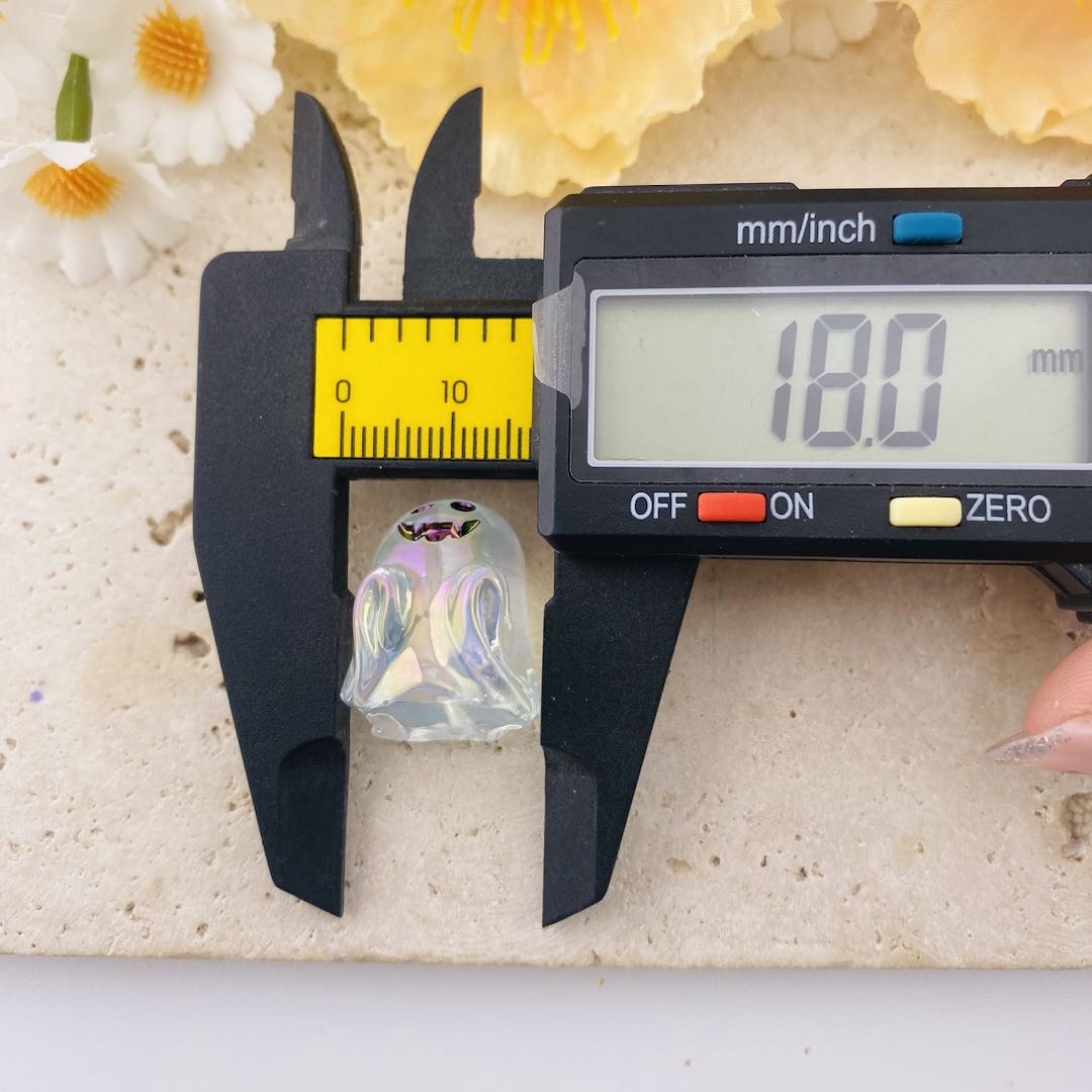 FS19599-About 18*21mm Ghost Resin Beads