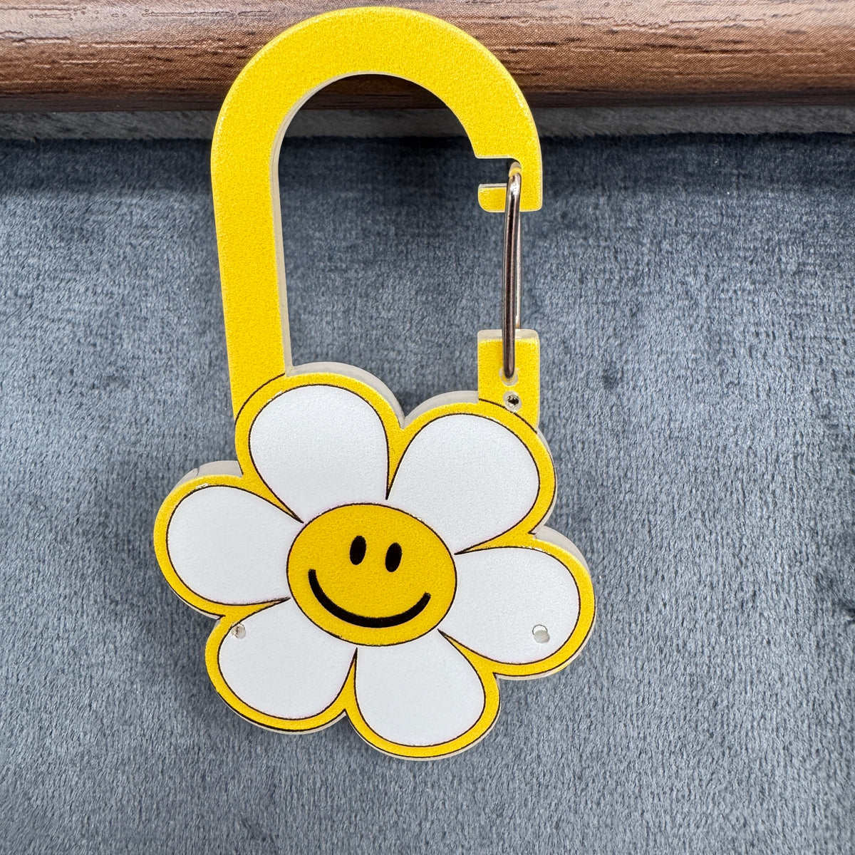 Yellow Smiley Face Flower Acrylic Carabiner Keychain, Cute Daisy Smile Face Bag Charm, Key Ring Clip Accessories