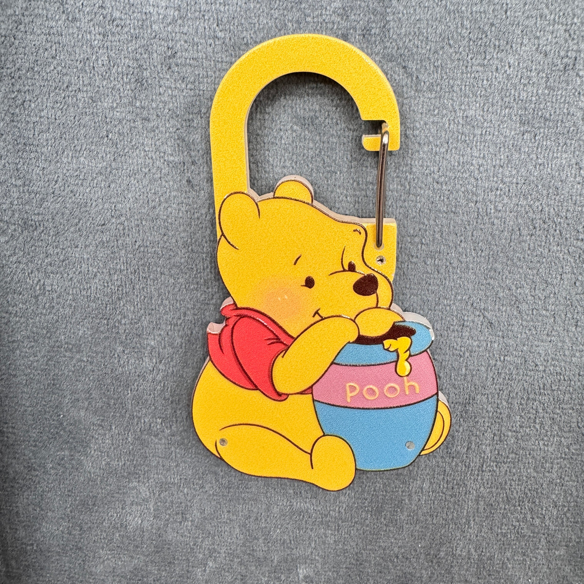 Cute Winnie the Pooh with Honey Pot Acrylic Carabiner Keychain, Disney Yellow Bear Bag Charm, Key Ring Clip Accessories