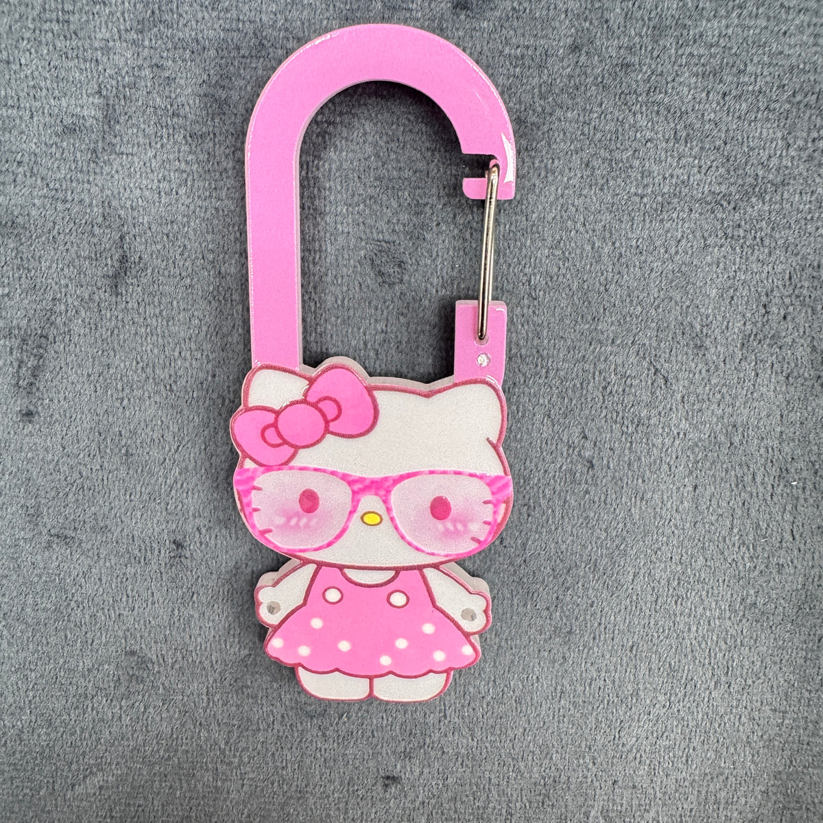 Cute Hello Kitty Pink Glasses Acrylic Carabiner Keychain, Sanrio Kawaii Kitty Polka Dot Dress Bag Charm, Key Ring Clip Accessories