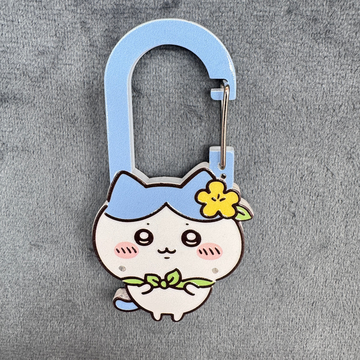 Cute Chiikawa Hachiware Acrylic Light Blue Carabiner Keychain, Kawaii Blue Cat Yellow Flower Bag Charm, Key Ring Clip Accessories