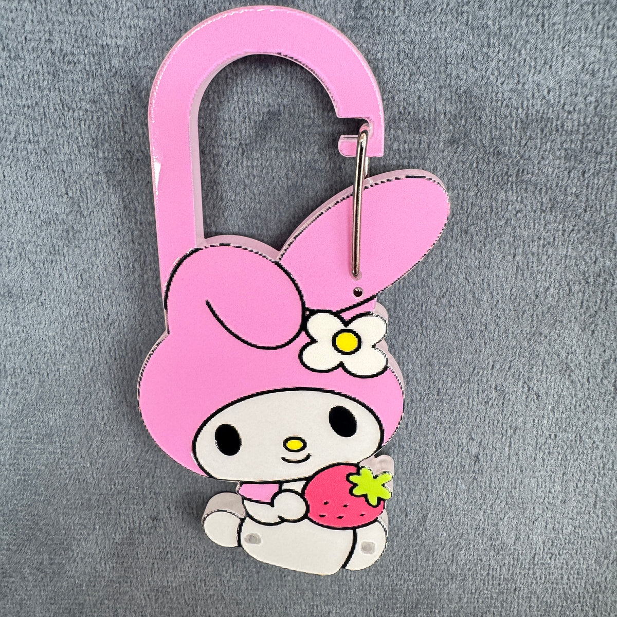 Cute My Melody Holding Strawberry Acrylic Pink Carabiner Keychain, Sanrio Kawaii Pink Bunny Bag Charm, Key Ring Clip Accessories
