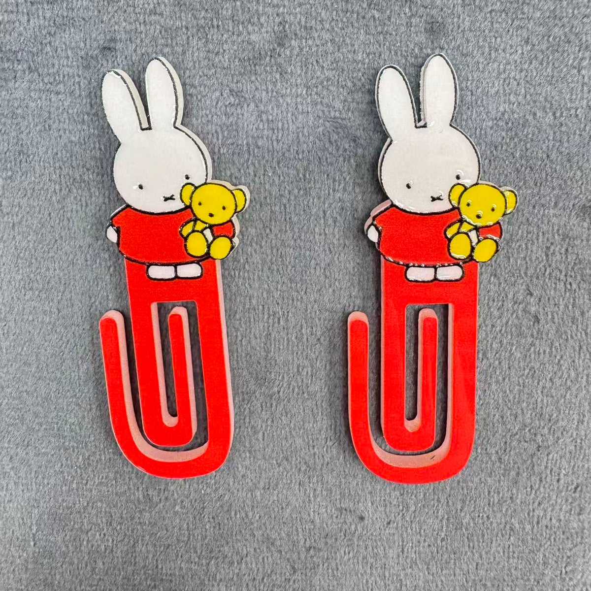 Cute Miffy Holding Yellow Teddy Bear Acrylic Paper Clip Bookmark Set, Kawaii White Bunny Red Dress Stationery Accessories, Page Marker Clip for Office & School