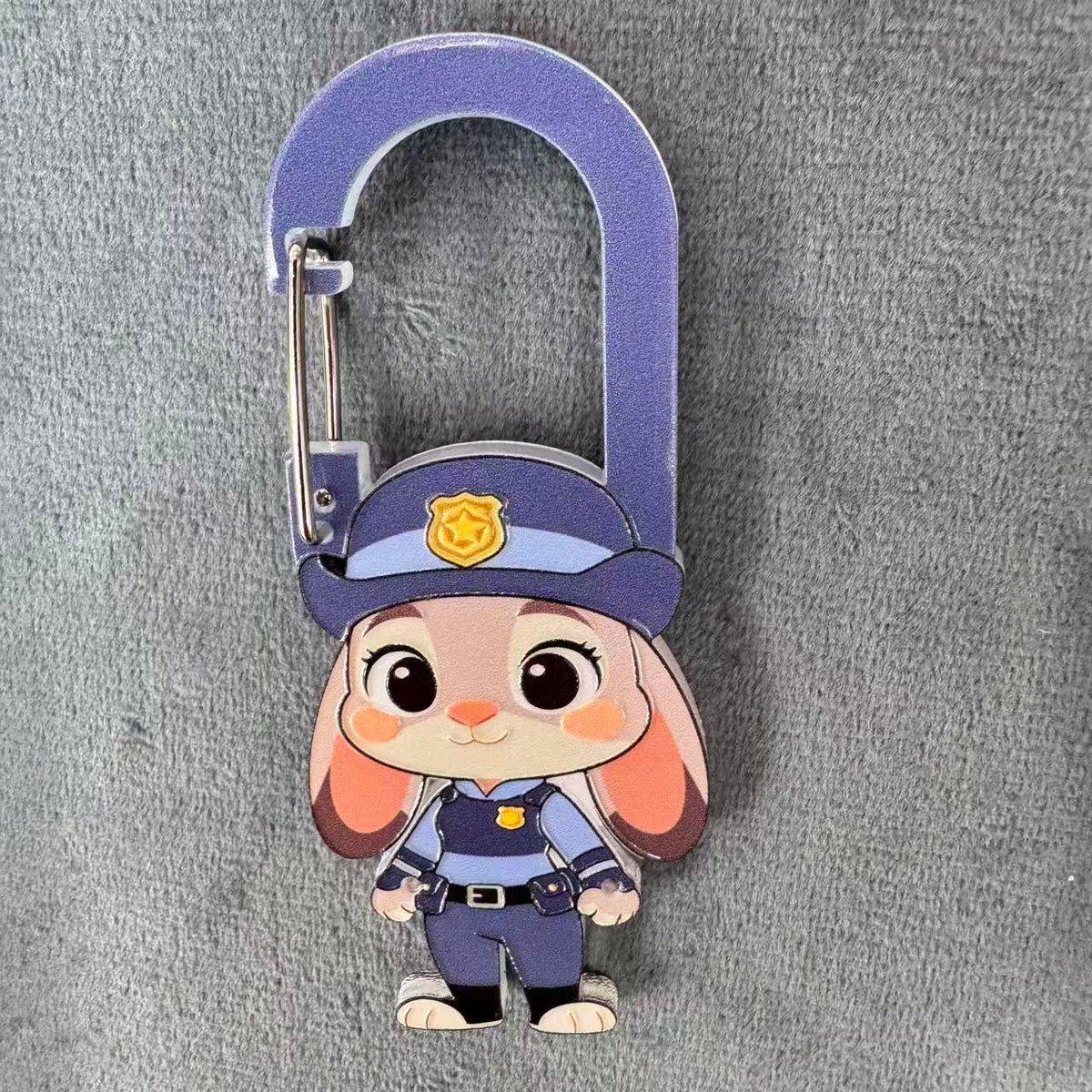 Kawaii Anime Zootopia Judy Hopps Acrylic Keychain Clip Set, Cute Purple Bunny Police Officer Outfit Uniform Badge Character Printed Carabiner Keychain Accessories, Bag Charm Clip for Backpack & Keys