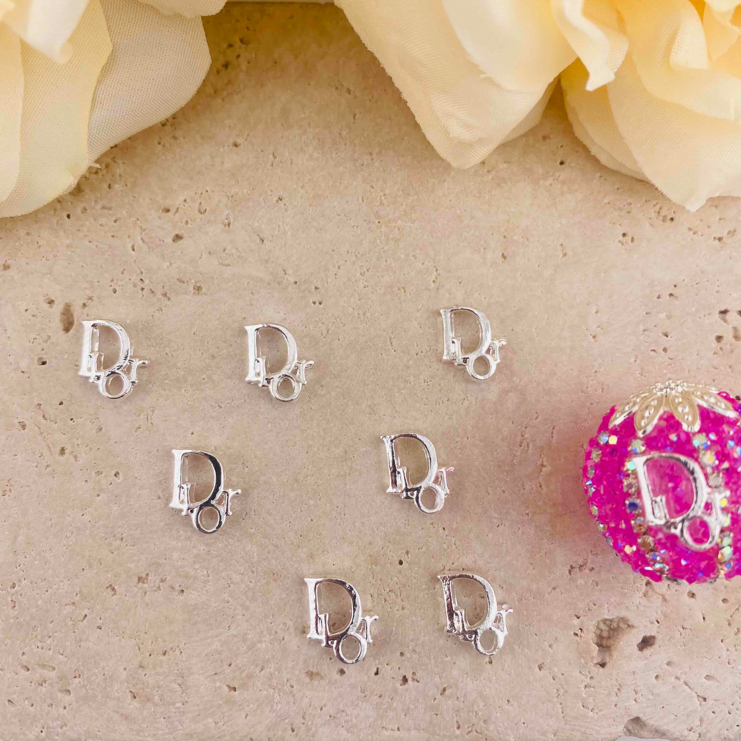 PP19965-About 7*10mm DR Silver Charms